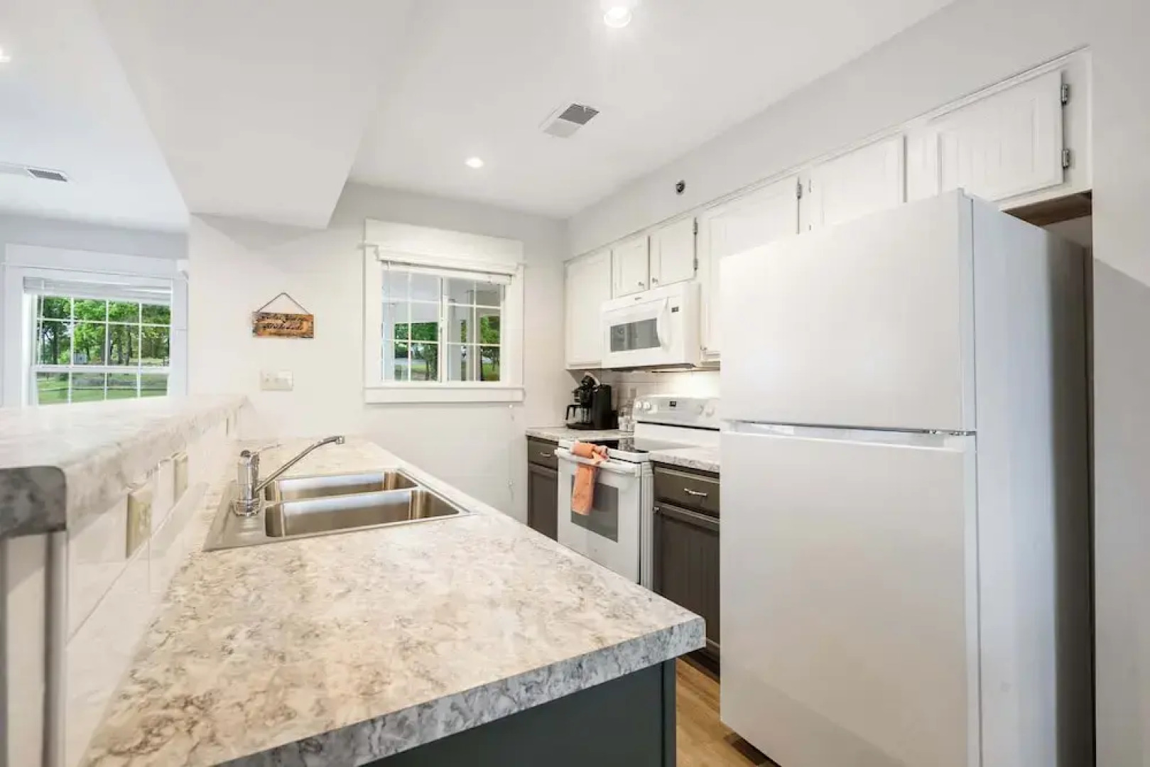 Ozark Mountain Oasis For 7!