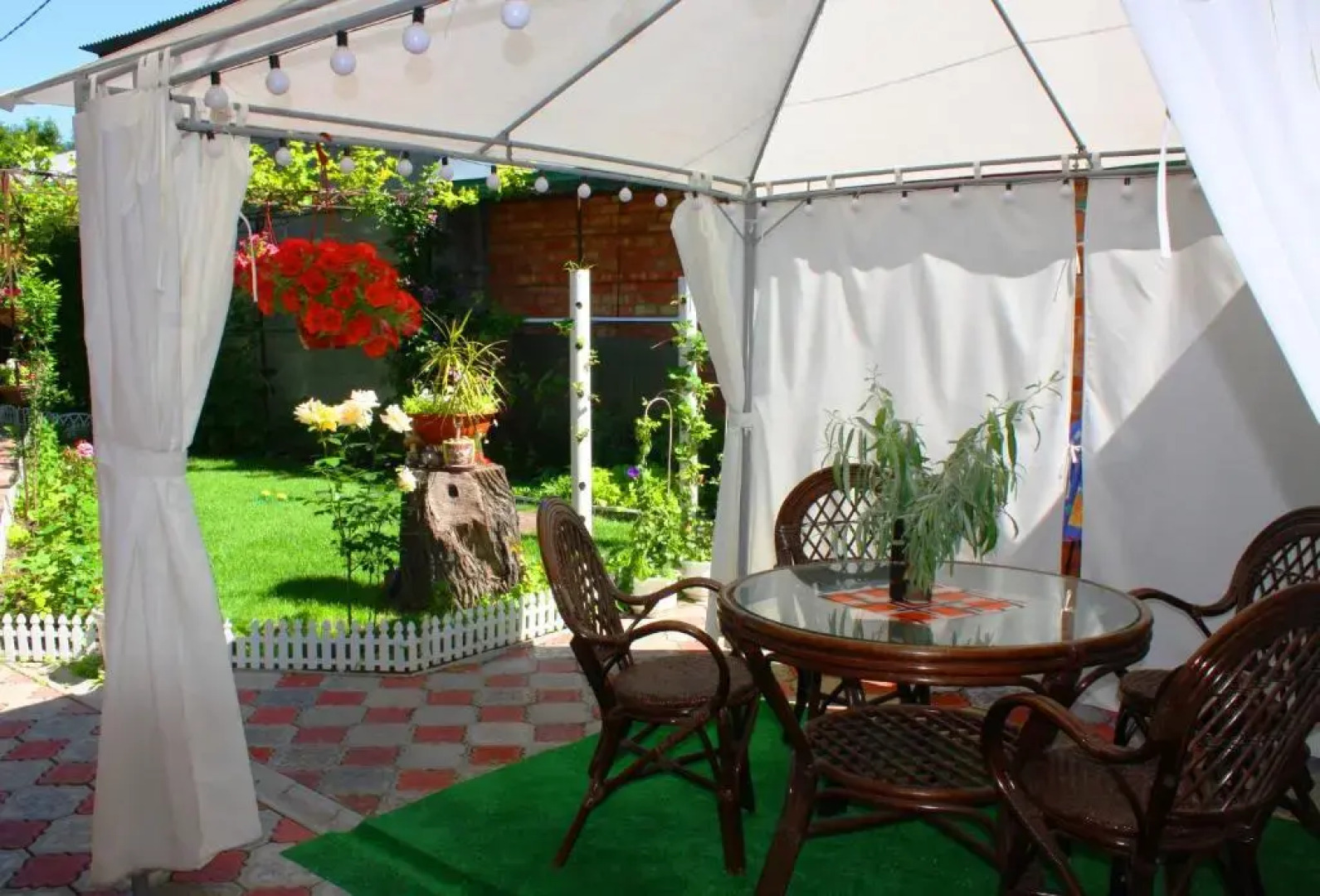 Mini Gostinitsa Abazhur