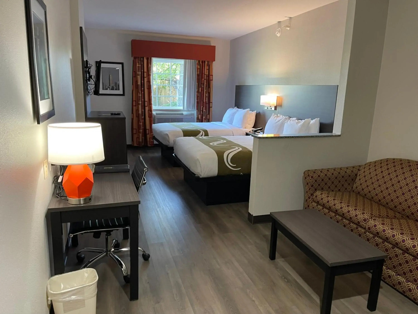 Quality Suites Tulsa I-44