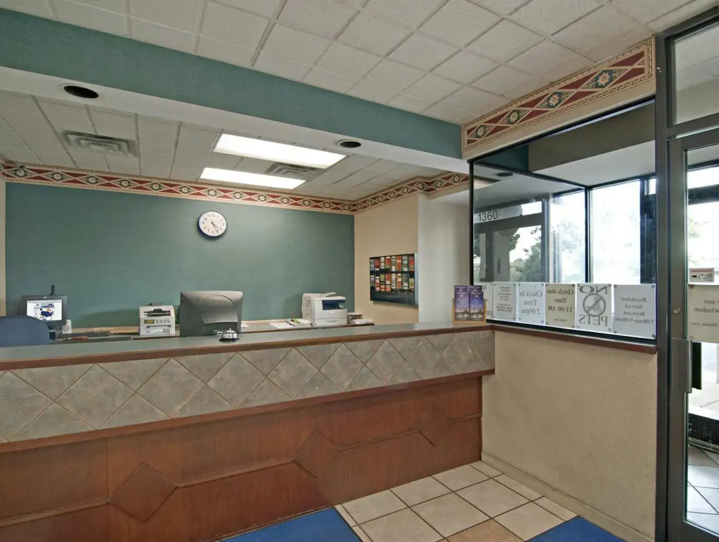 Americas Best Value Inn & Suites - Memphis Graceland
