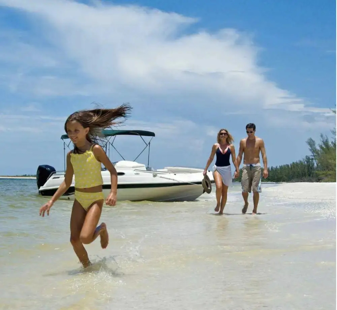 Fall In Naples - Game Room Pvt Pool Hot Tub Impeccable Decor 3 Bedroom Home