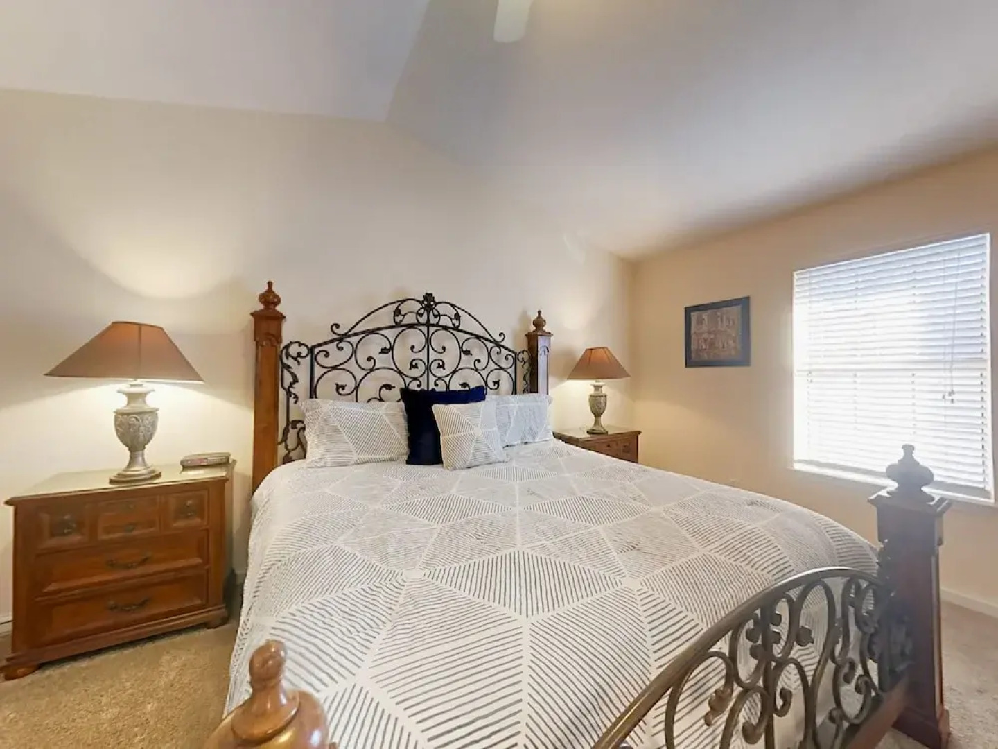 6703 Harbour Blvd Home 3 Bedrooms 2 Bathrooms Home