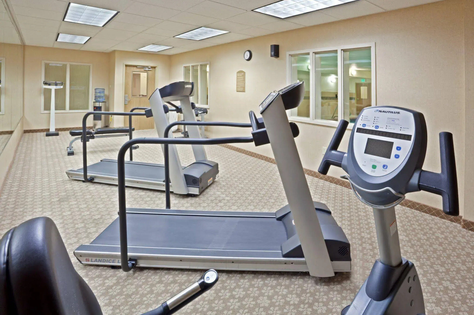 Holiday Inn Express & Suites Lacey – Olympia by IHG