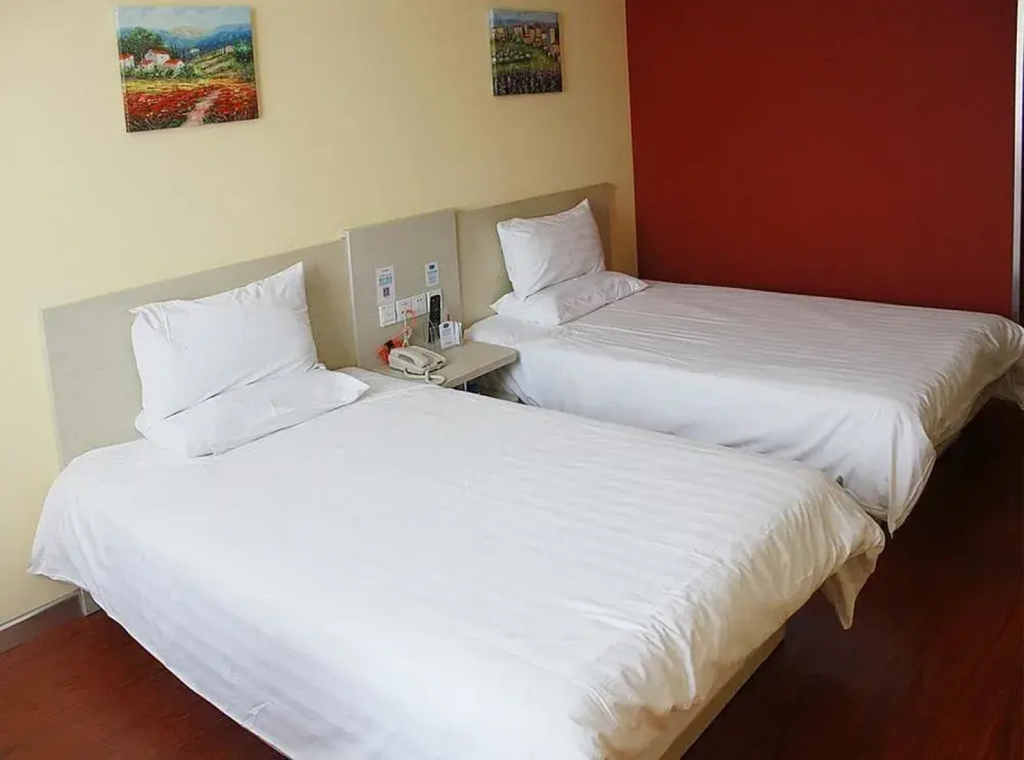 Hanting Express Anshan Railway Station Branch