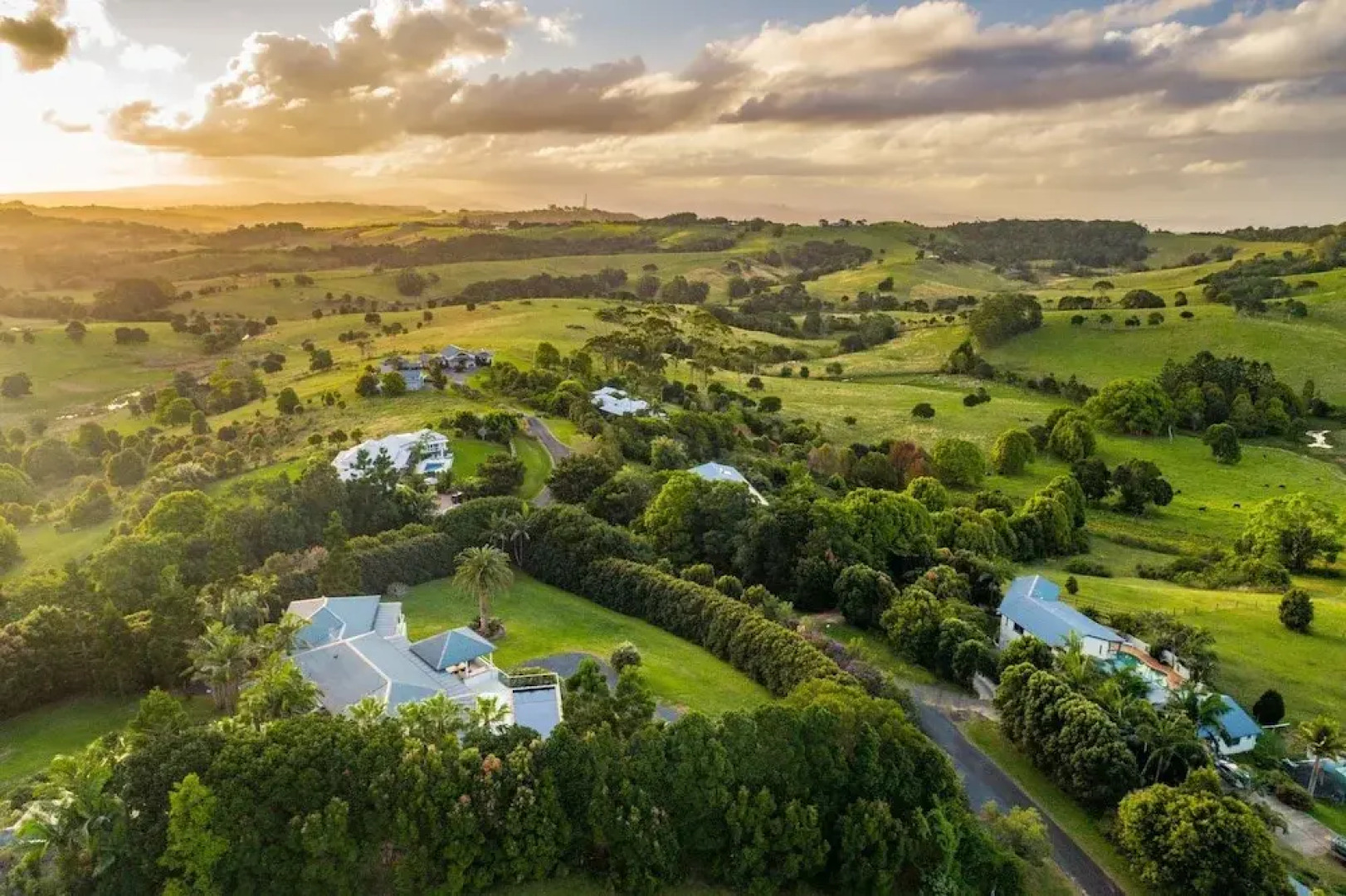 Your Luxury Escape - White Wood