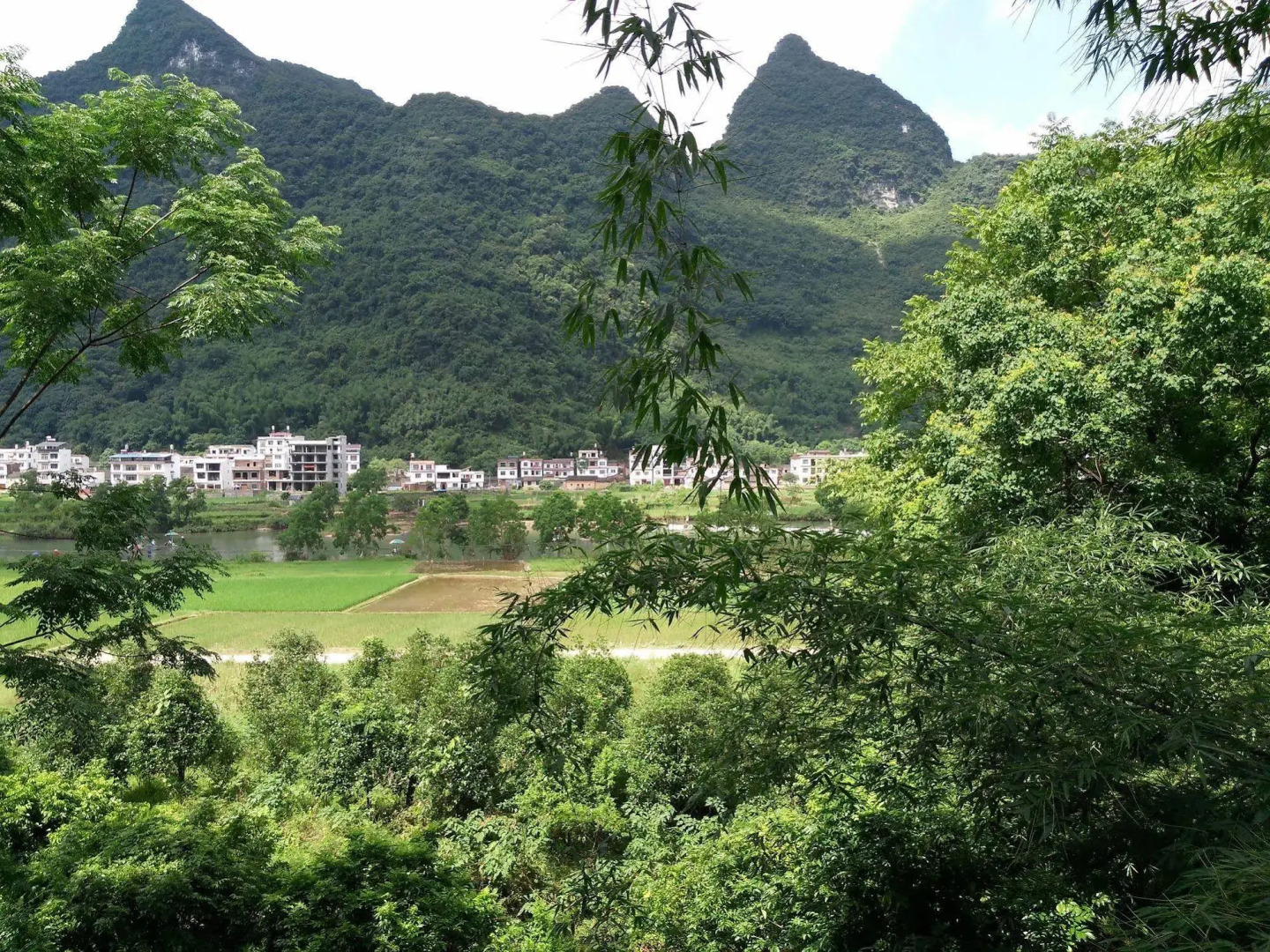 Yangshuo Eden Garden Hotel