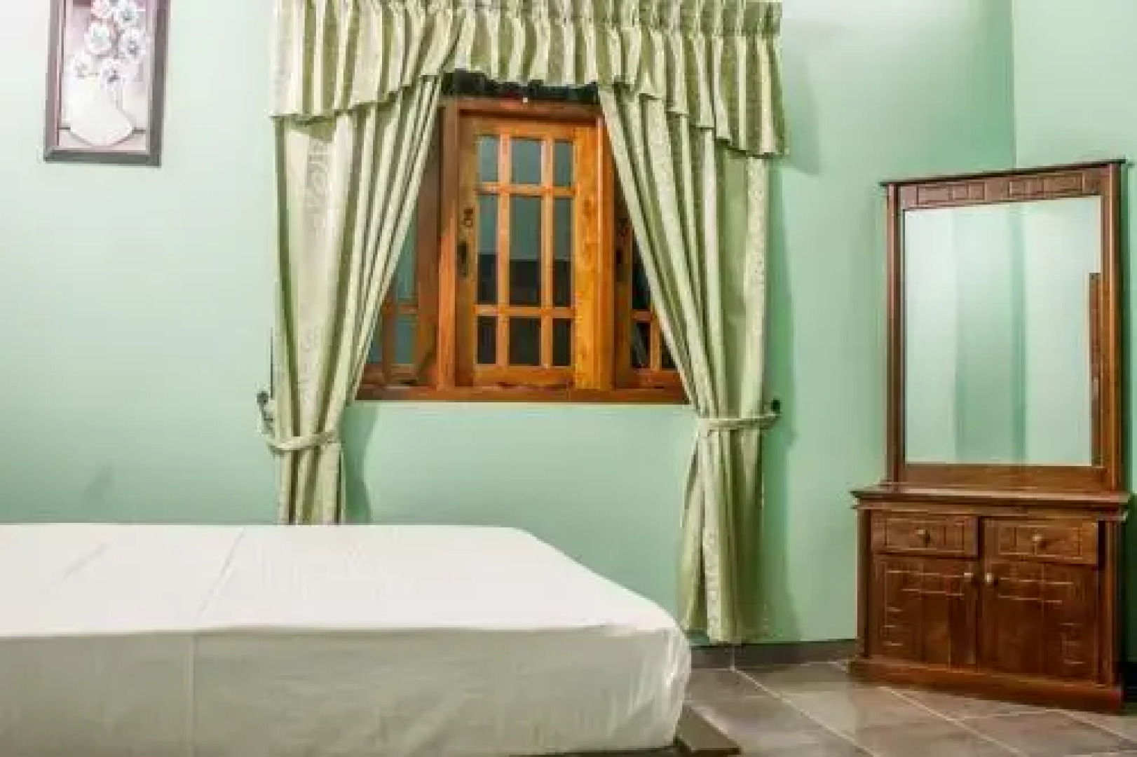 Manusath Holiday Inn