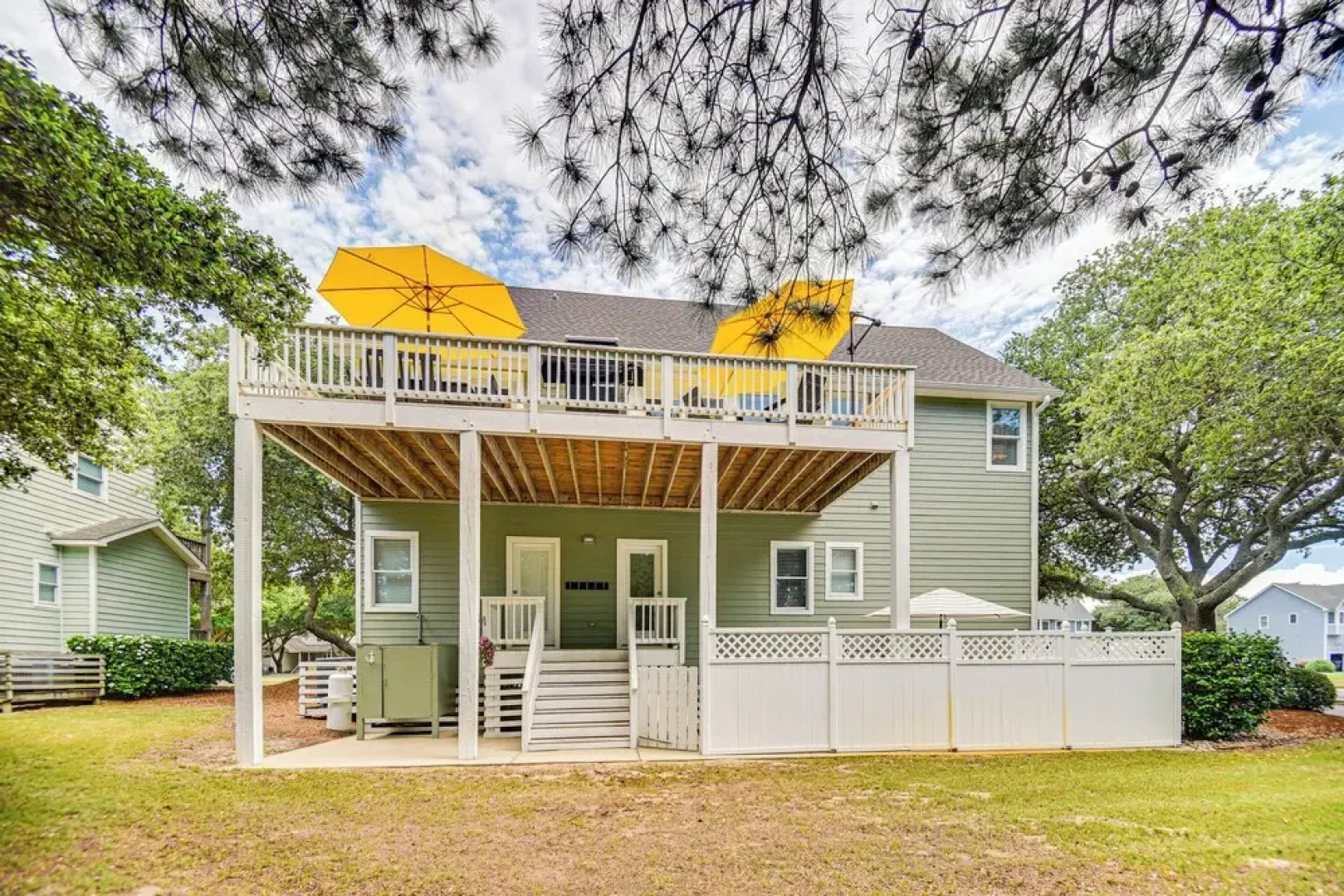 Spacious Outer Banks Home - Golf & Beach Access!