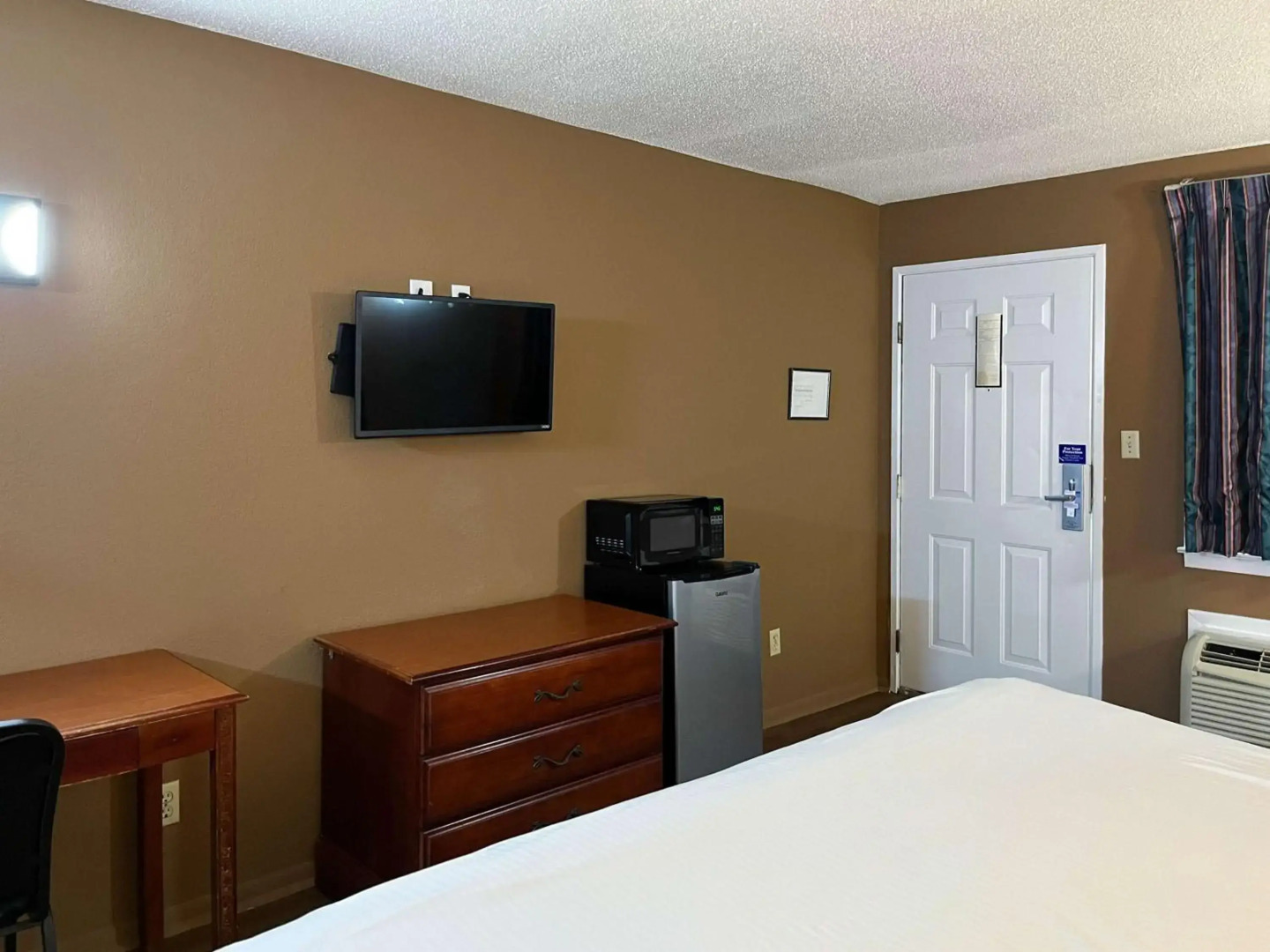 The Admiralty Suites & Inn Memphis Millington