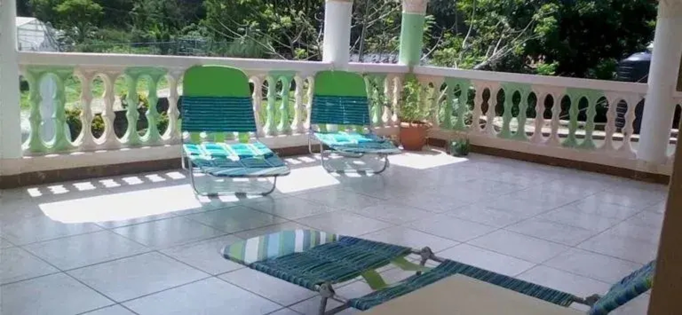 Dolphin Bay Yoga Guest House