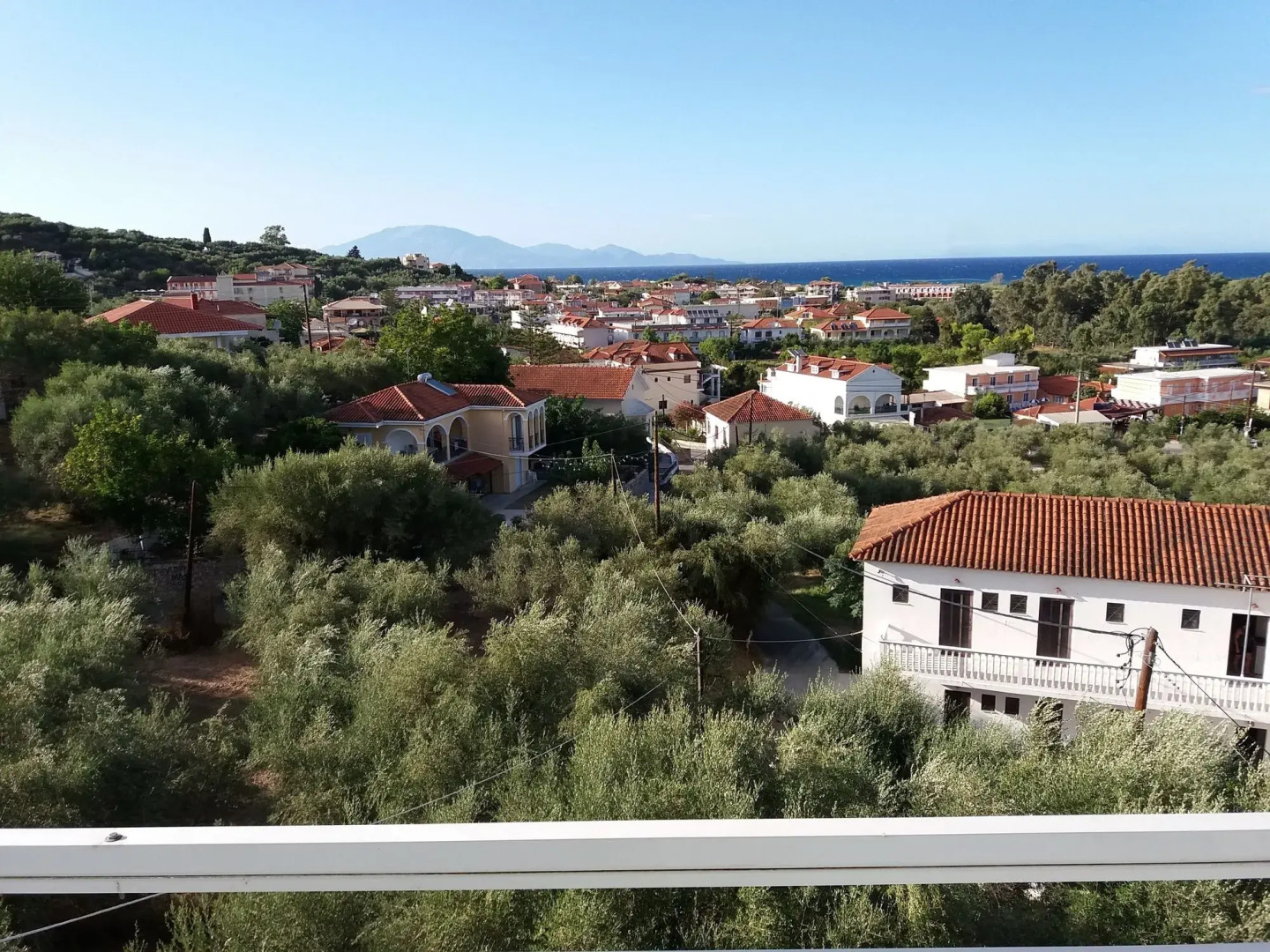 Yanna Studios & Apartments