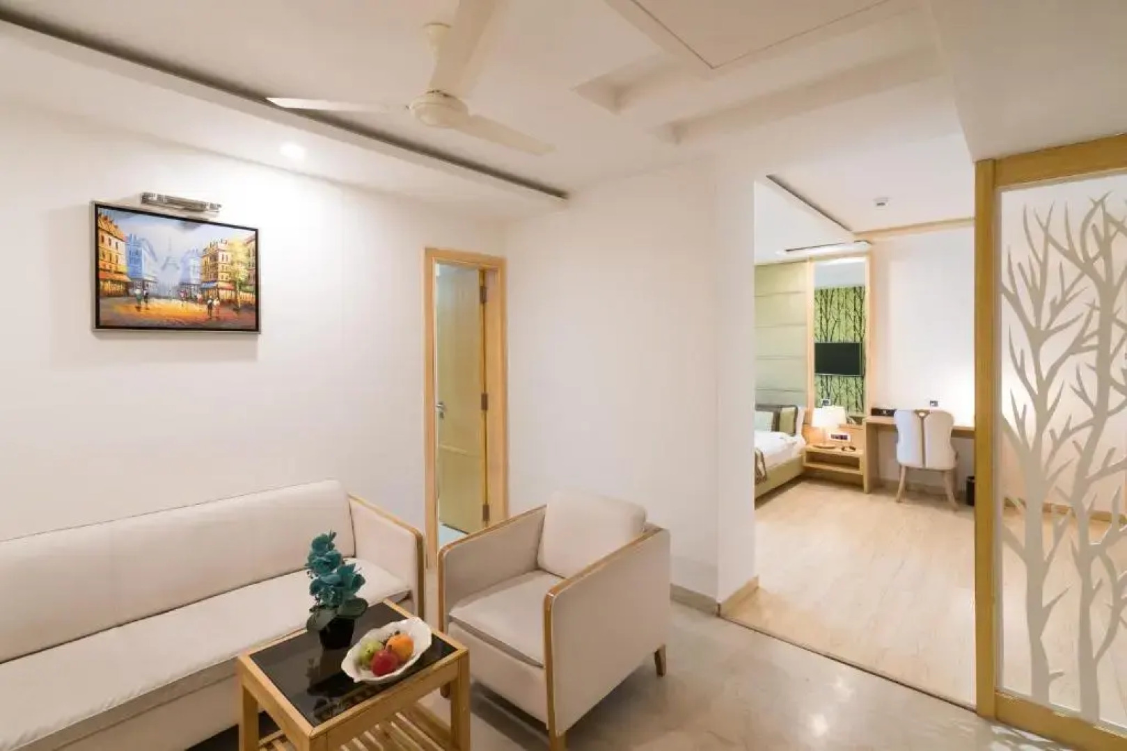 Xenious LN Courtyard Hotel