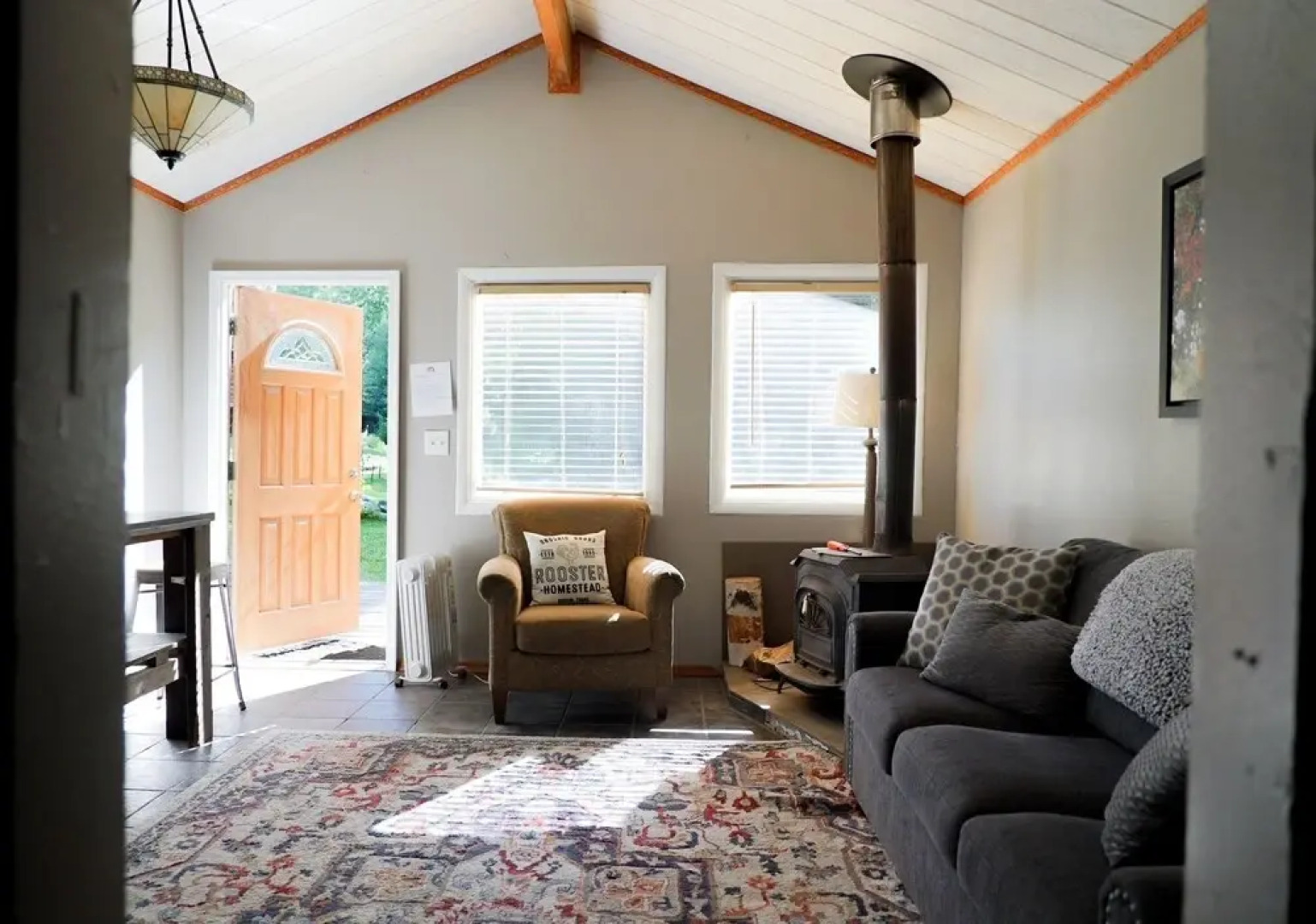 Hope Alaska's Bear Creek Lodge