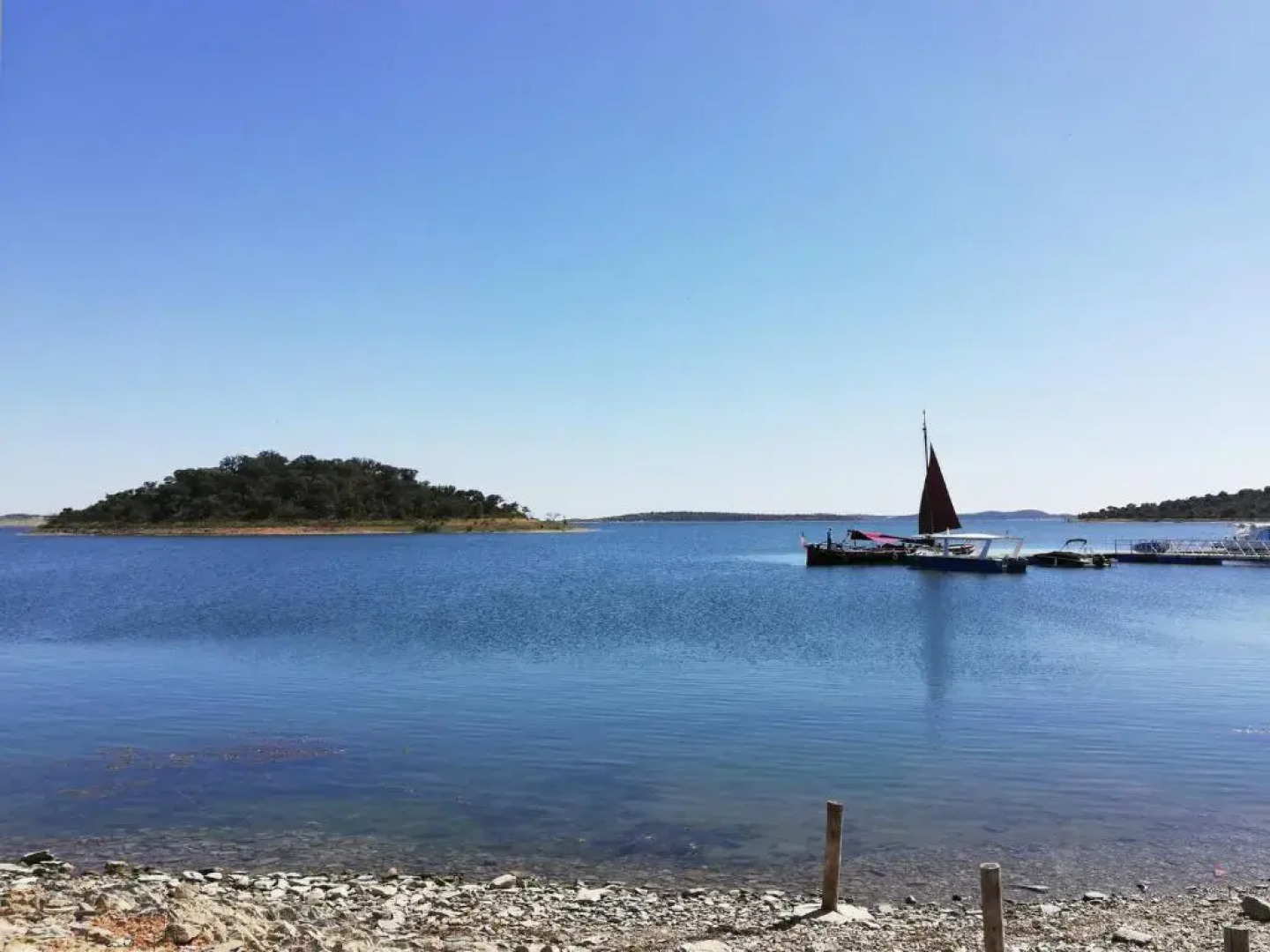 Casa da Fonte / Fountain House