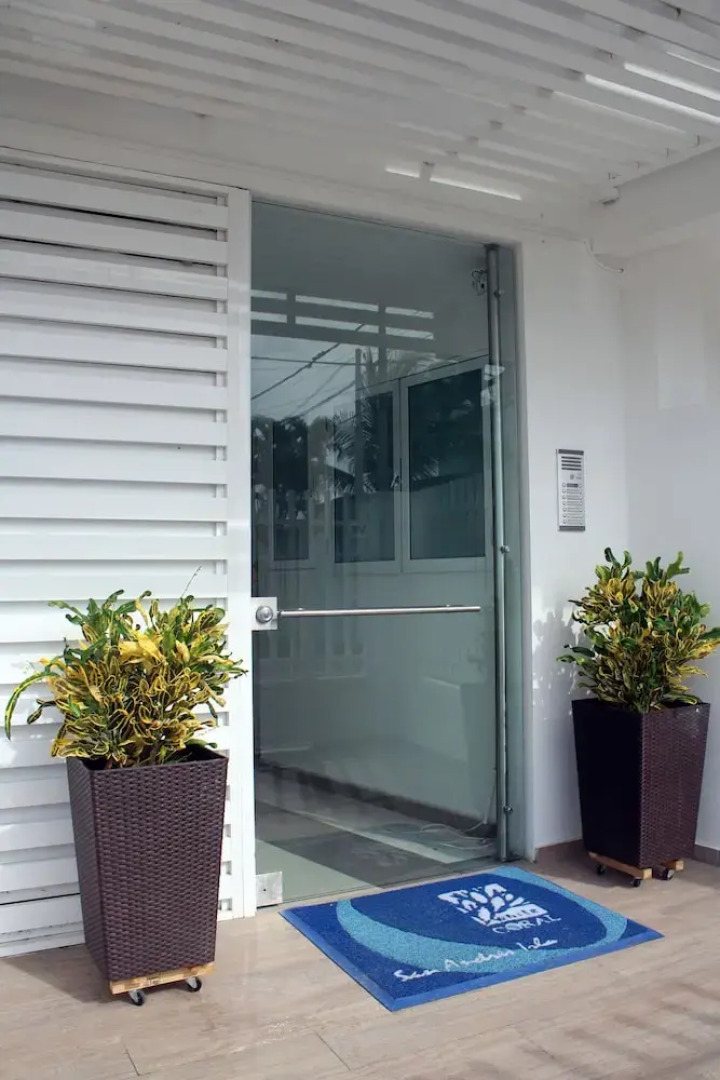 White Coral ApartaSuites