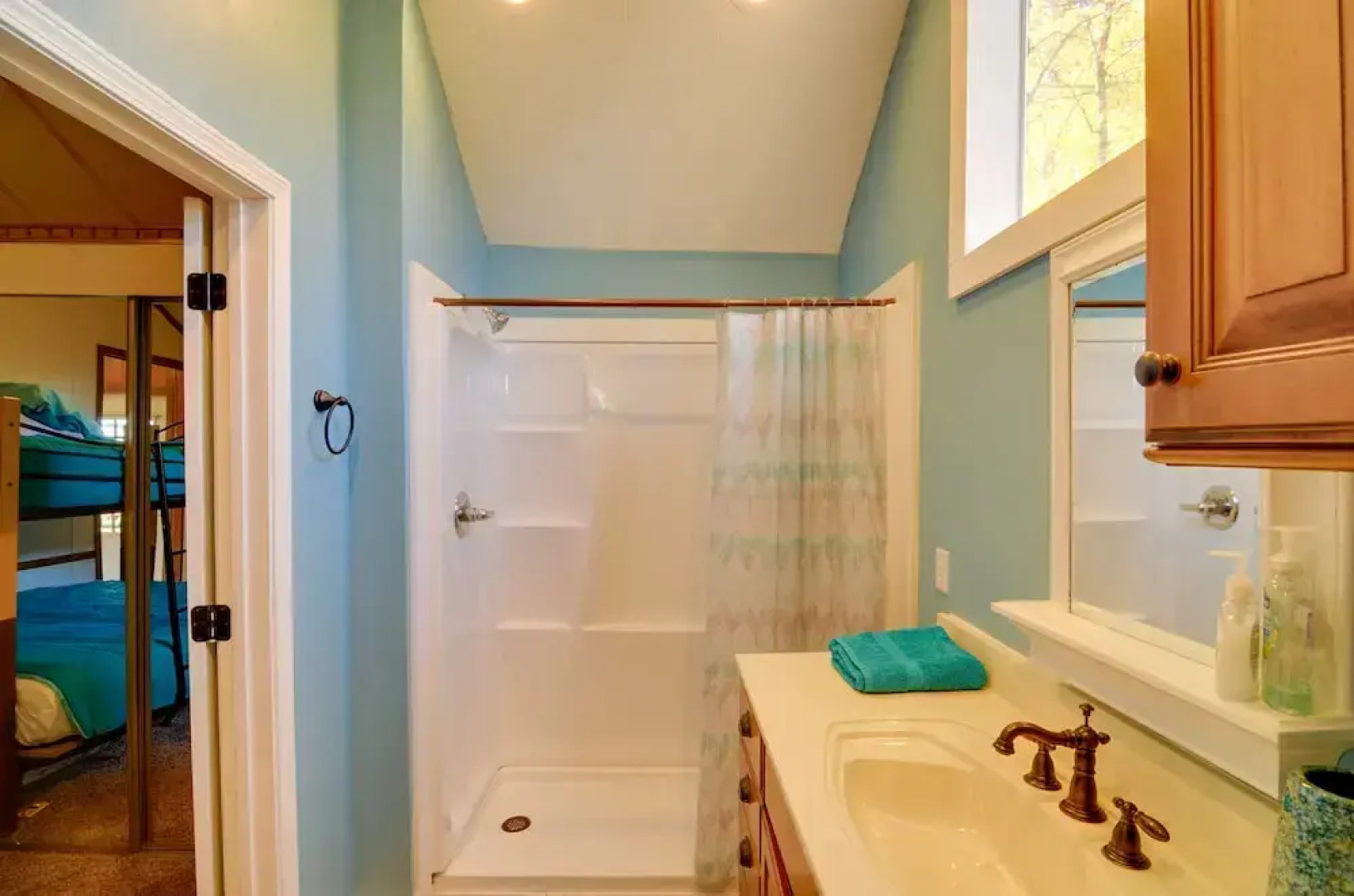 Cozy Tennessee Escape w/ Porch, Grill & Fire Pit!