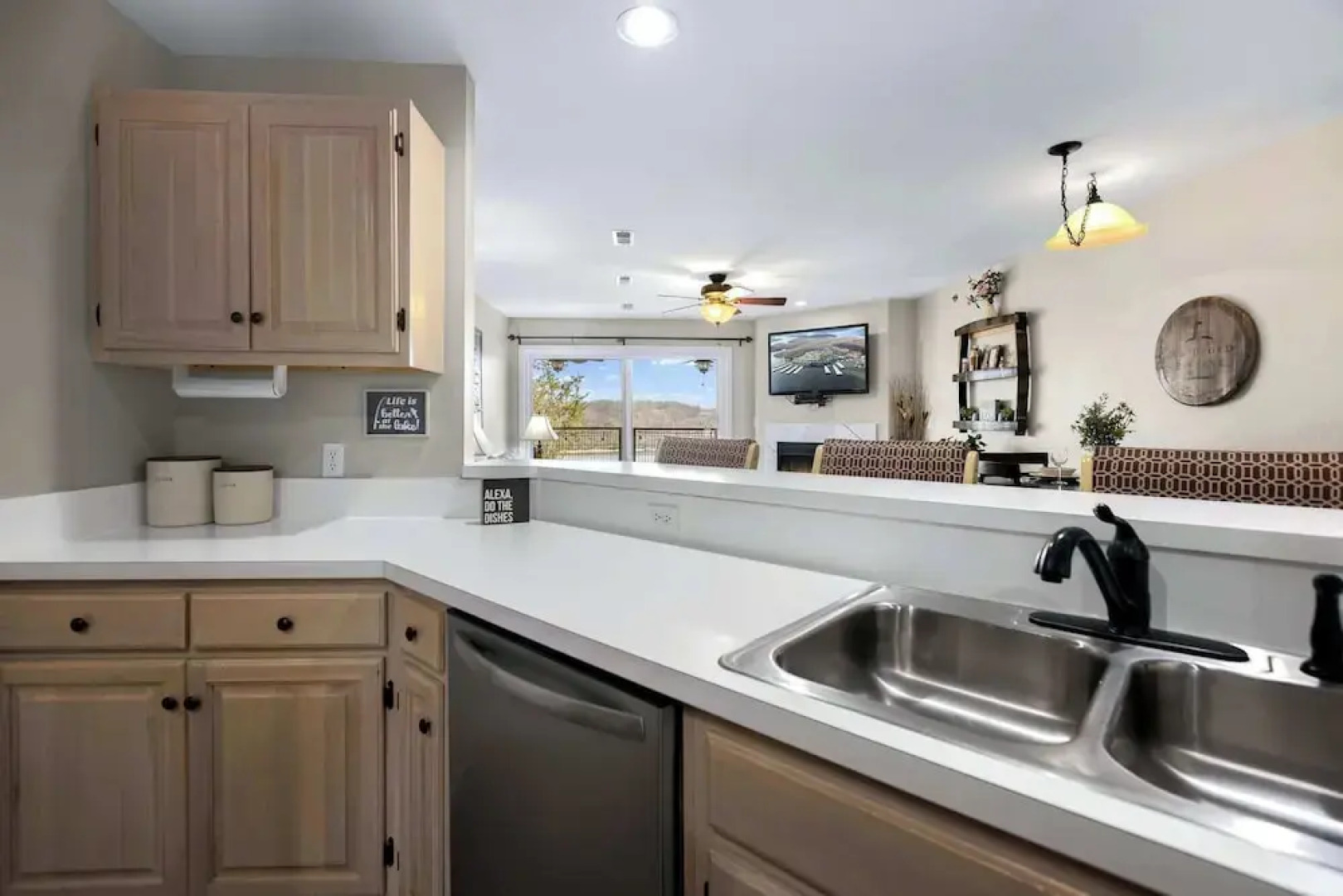 Family Lakefront Oasis Picture Perfect Retreat!