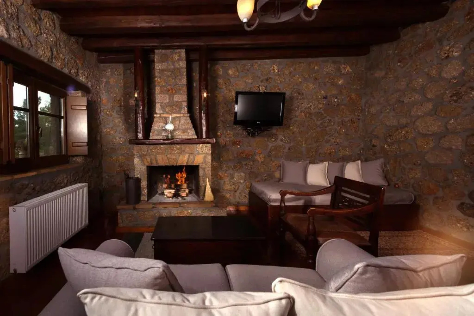 Pera Alonia Guest House