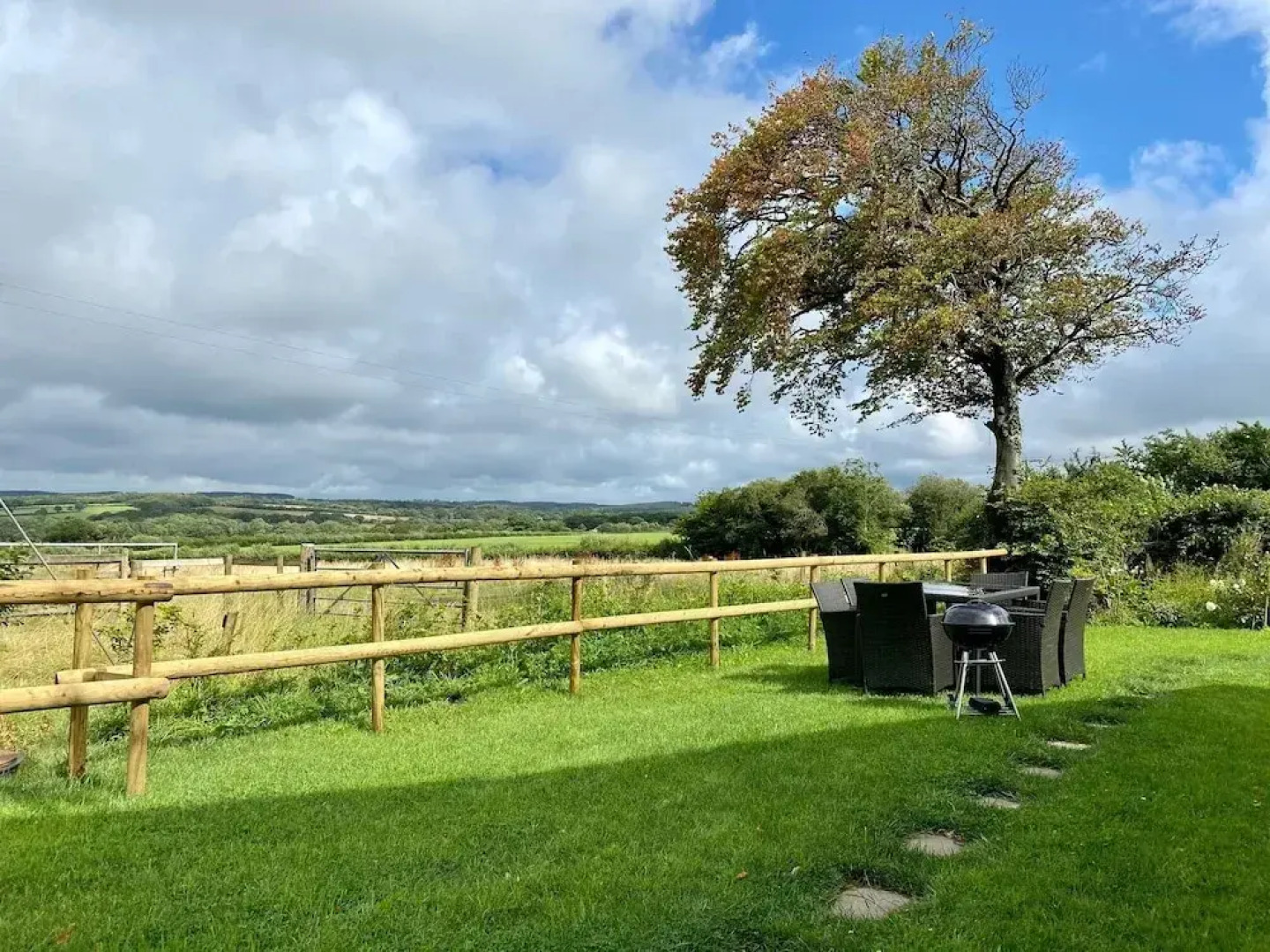 Charming Cottage for 5 Near Dartmoor, Beach, Pub