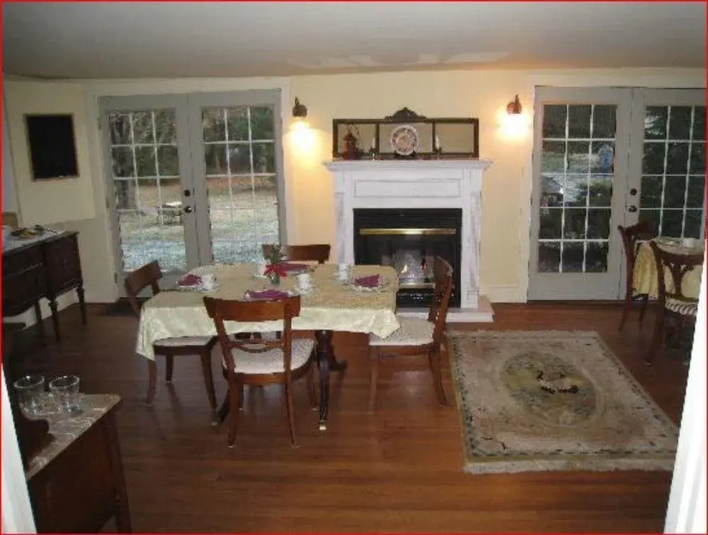 Le Petit Chateau Inn