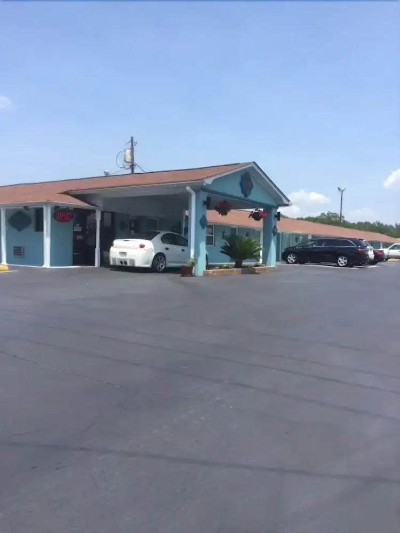 Budget Inn - Laurens