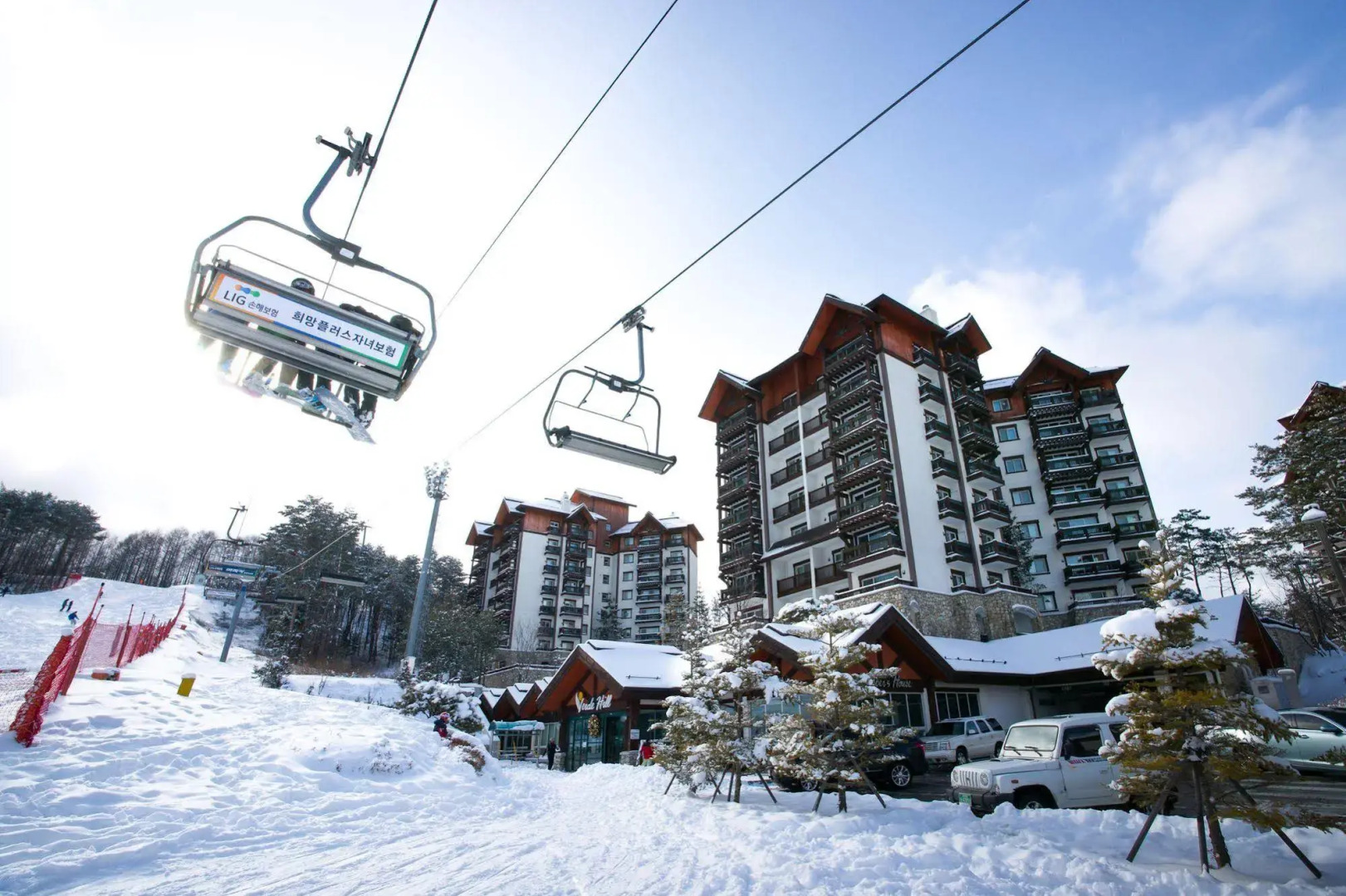 Mona Yongpyong Tower Condominium