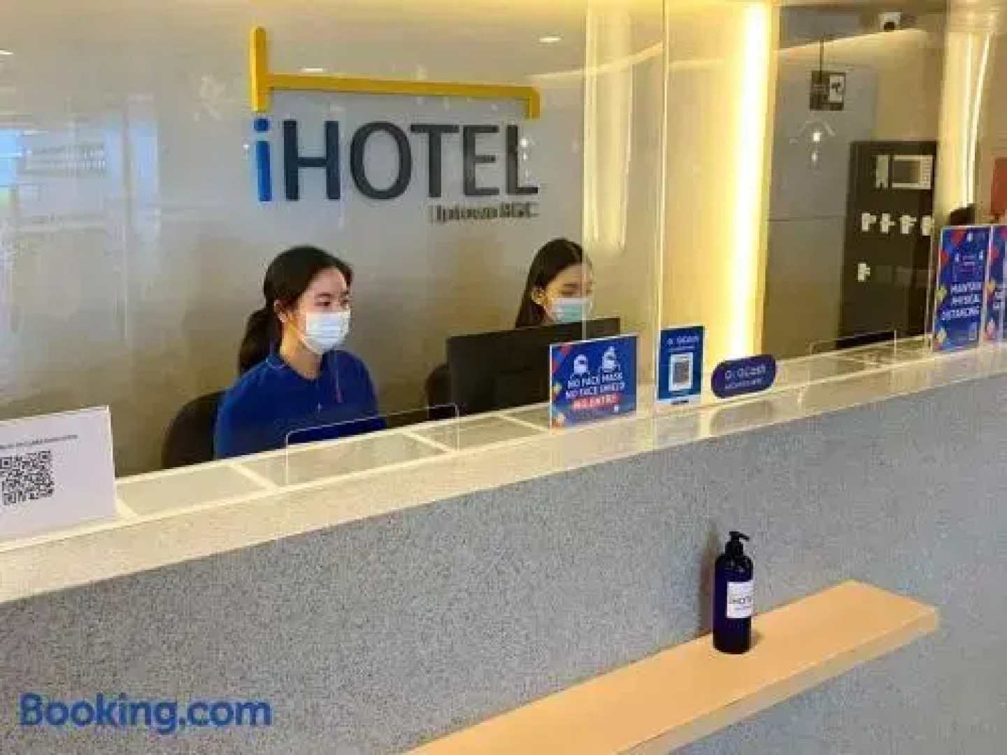 iHotel Uptown BGC