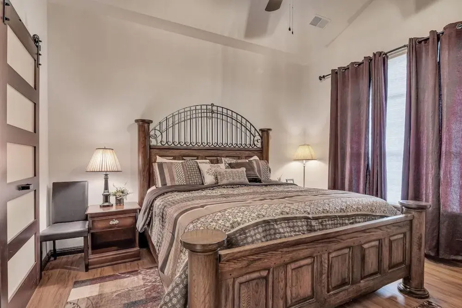 Reflection 2 Bedroom Condo by Redawning