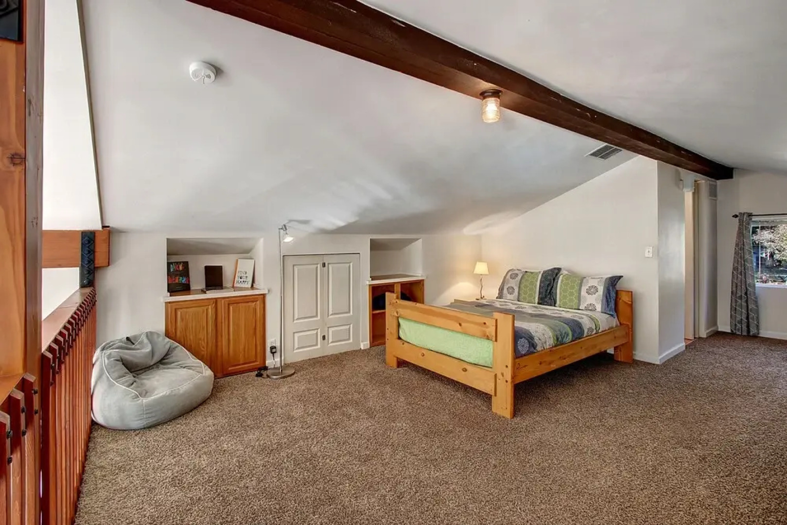 Baring Bend Lodge - Three Bedroom Cabin with Hot Tub