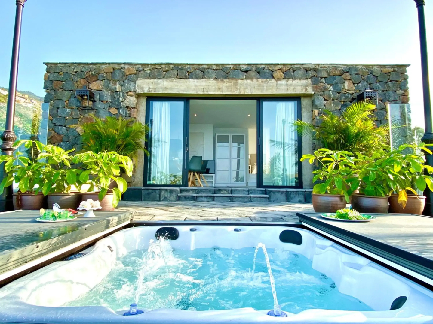 Casa Lava Luminosa y con Magníficas Vistas