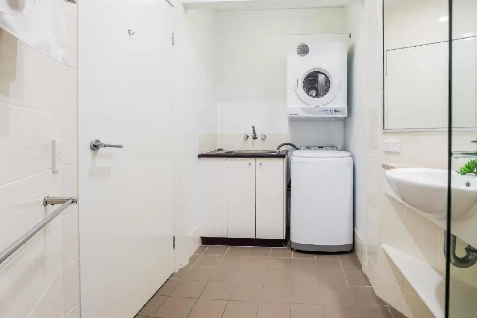 Azure Vista - 3 Bedroom Unit - Ocean Views