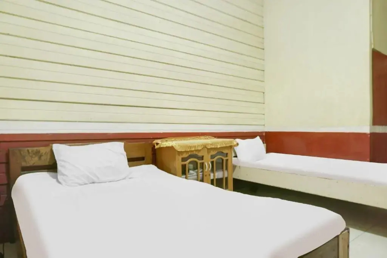 SPOT ON 91833 Hotel Anggrek Daqu Syariah Kapuas