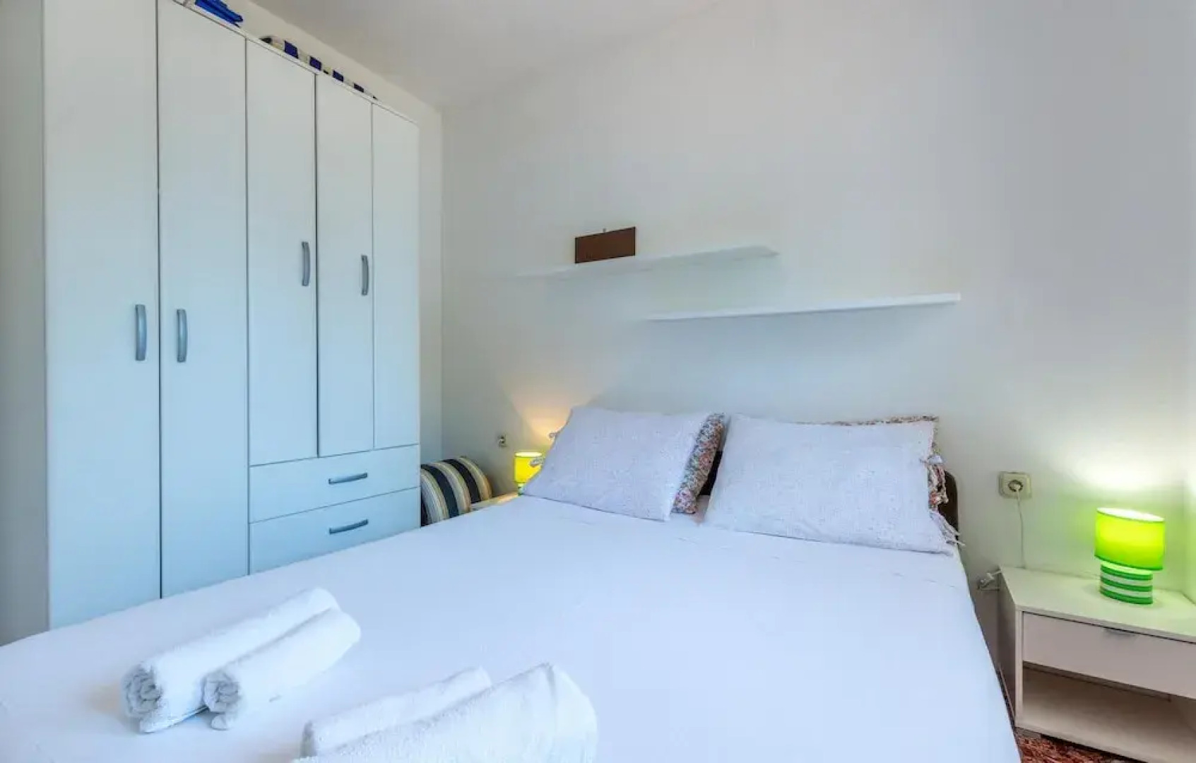 Beautiful Home in Sucuraj With Wifi and 2 Bedrooms