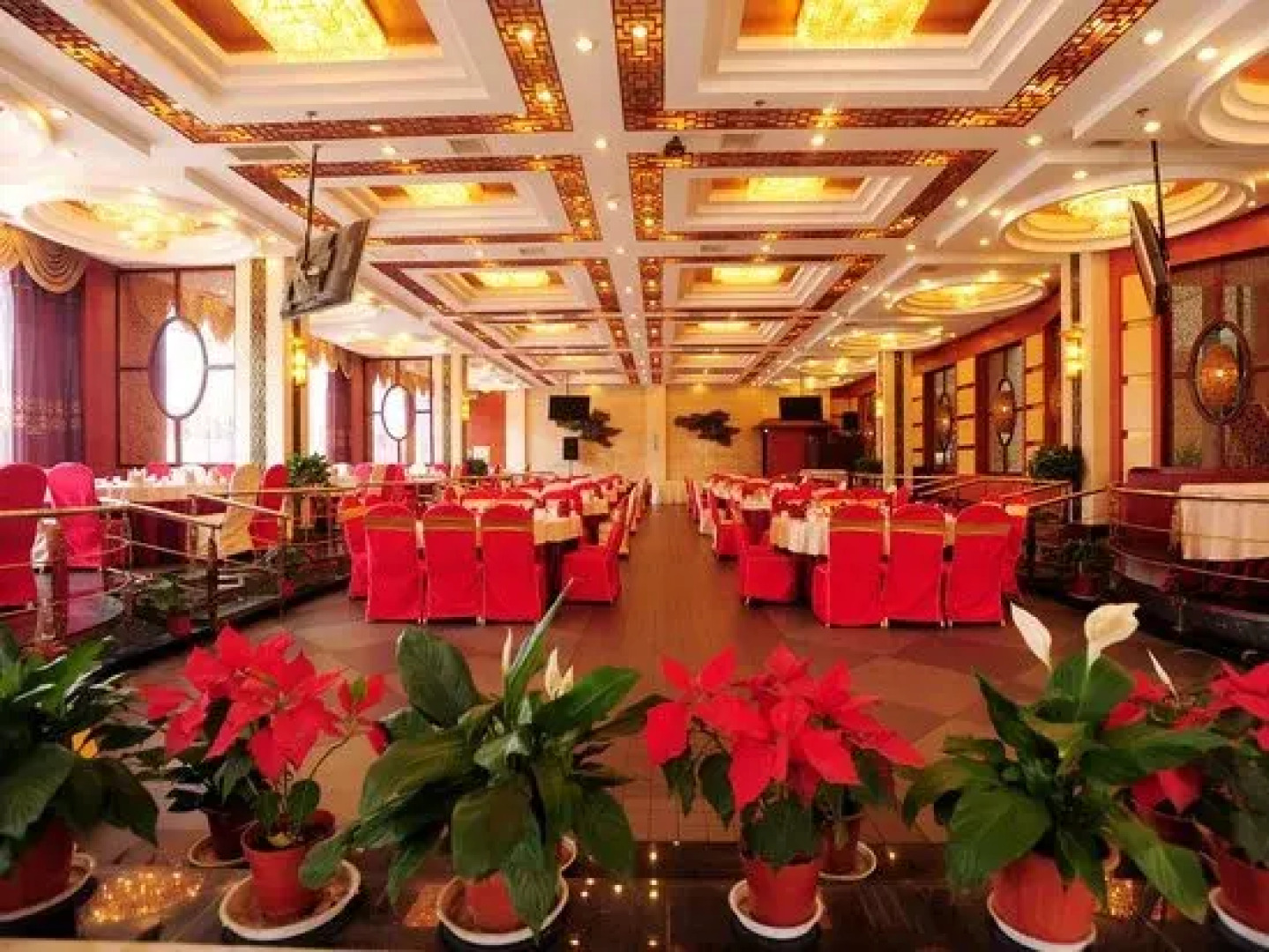 Yujing Garden Holiday Hotel