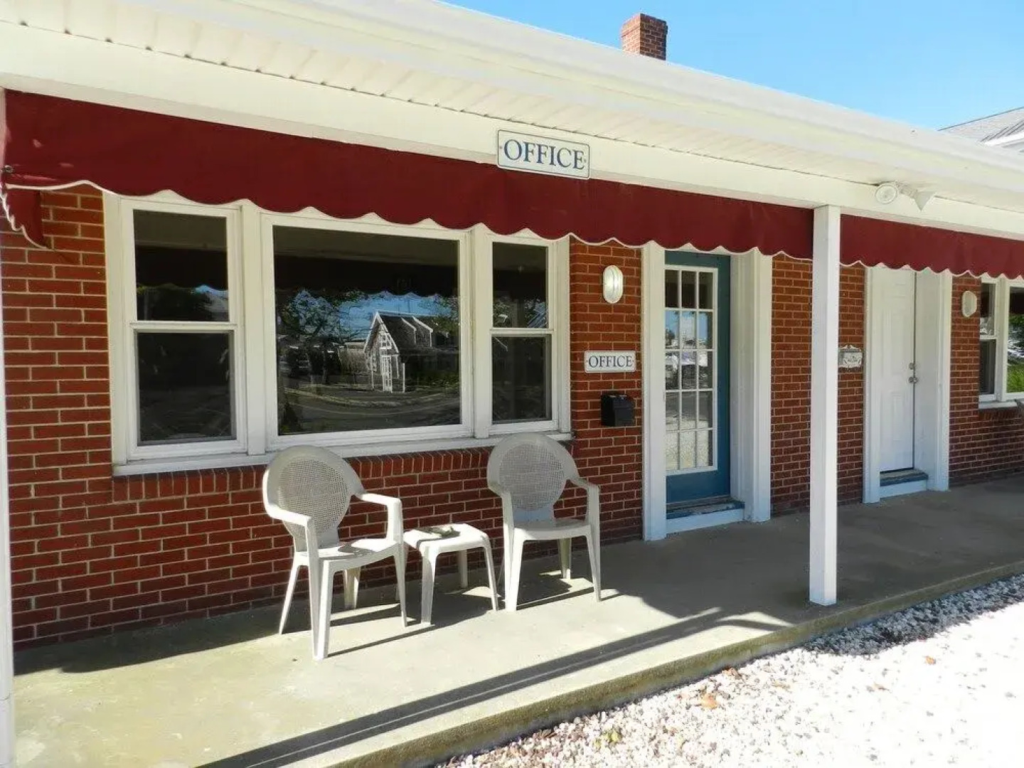 Broadway Court Motel