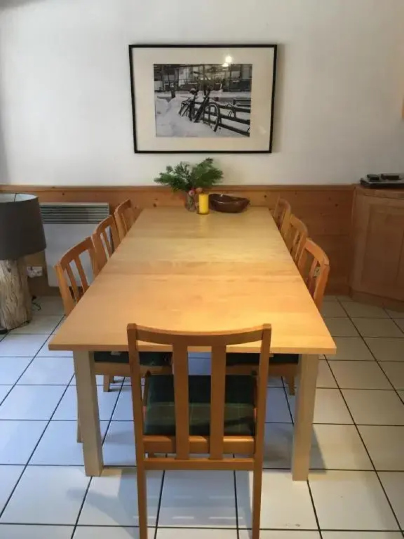Central Morzine, Spacious 2 Bedroom Family Apartment