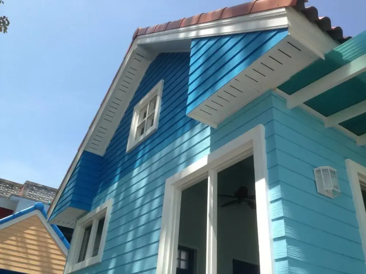 Teeny Beach Bungalow