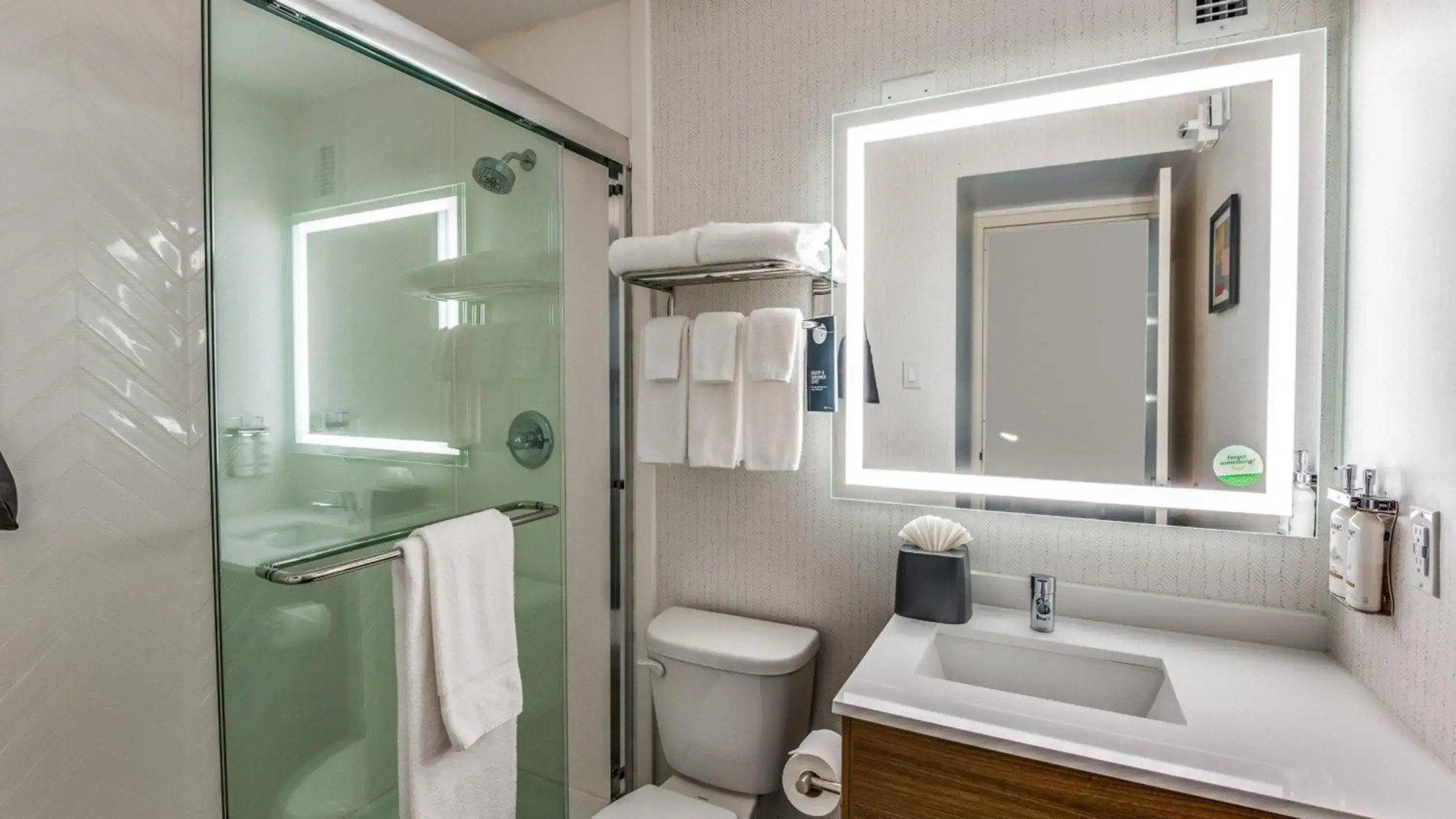 Holiday Inn Dallas Market Ctr Love Field by IHG