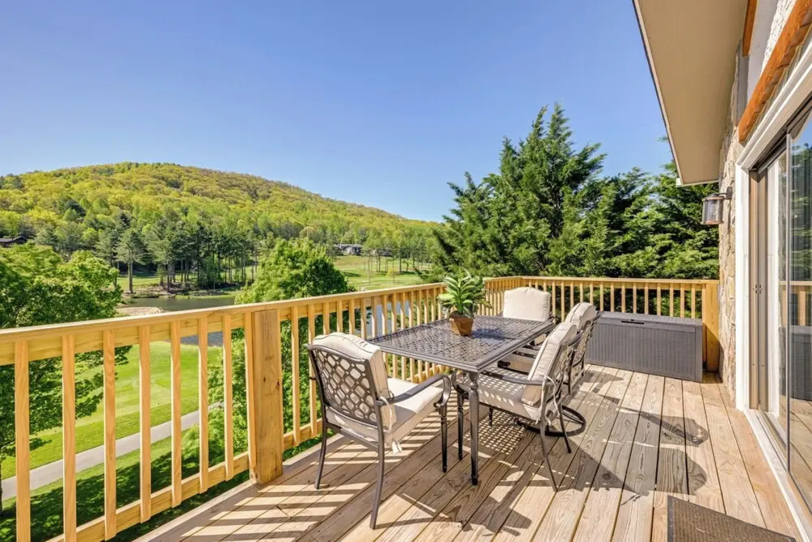 Charming Condo on Sky Valley Golf Course!