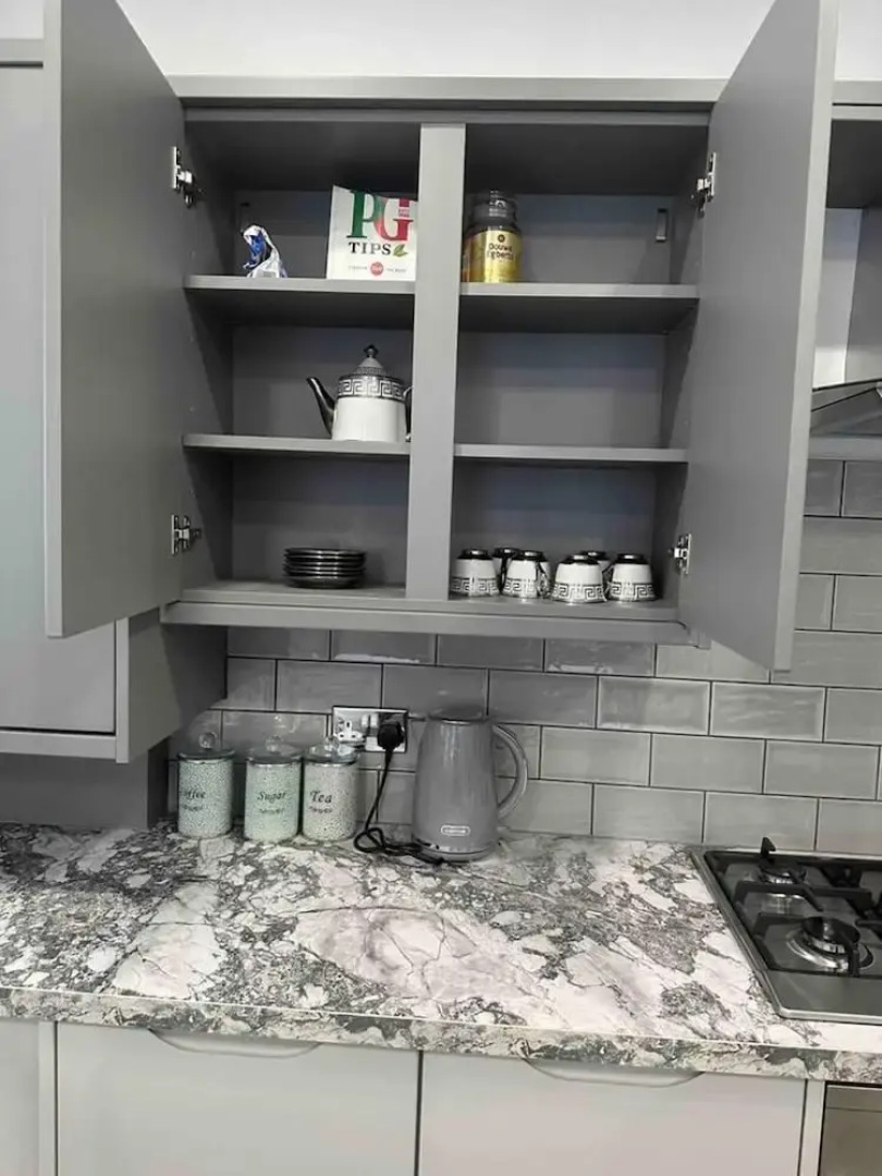 Immaculate 4-bed Detached House in Bootle