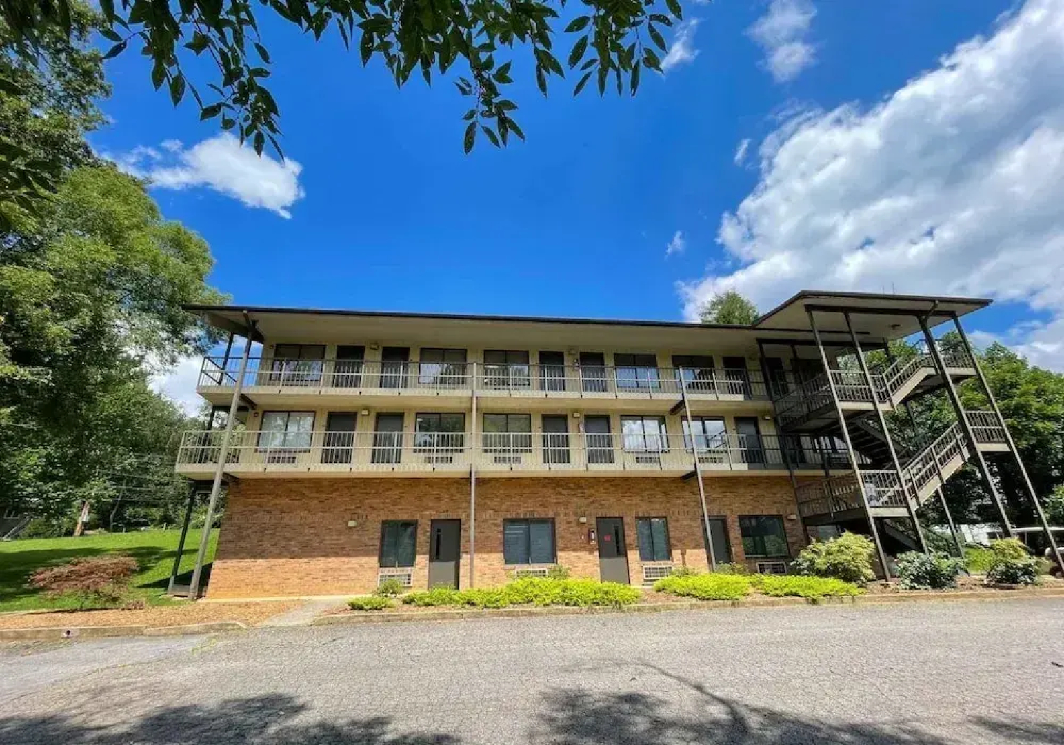 Hillside Lodge