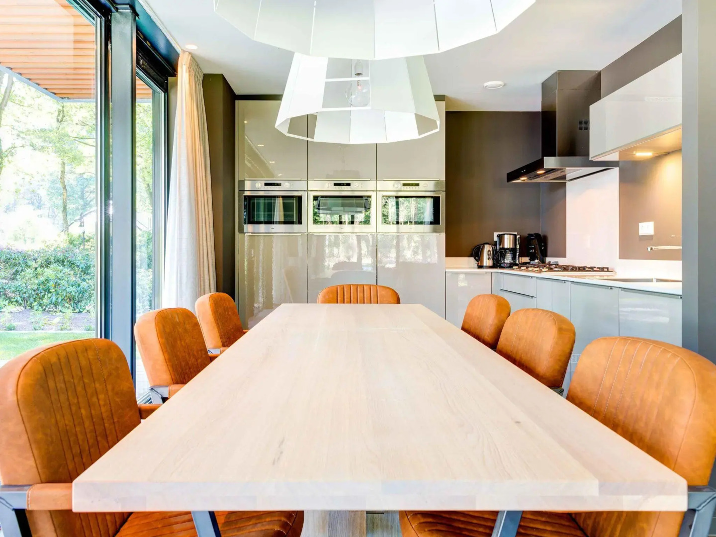 Luxurious, modern villa with dishwasher, close to De Veluwe