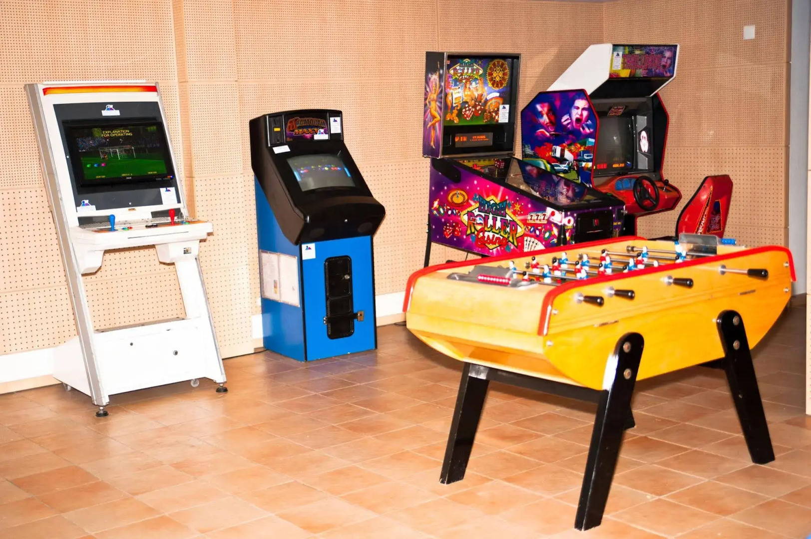 Aqualuz Lagos by The Editory