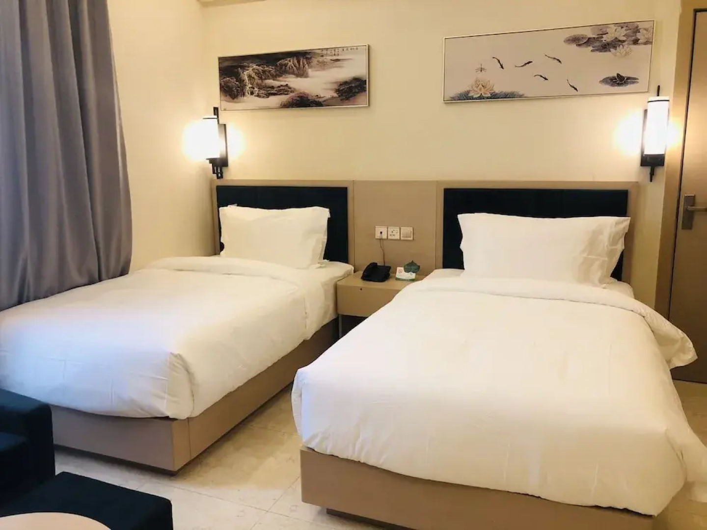 Seasons Hotel Barka