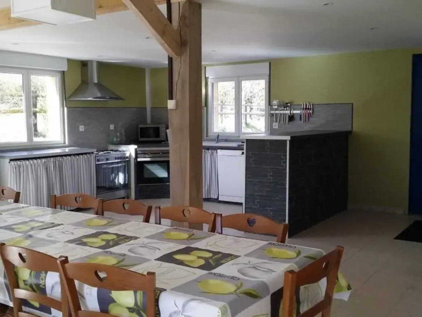 Gîte Saint-Léonard-des-Bois, 8 pièces, 15 personnes - FR-1-410-224