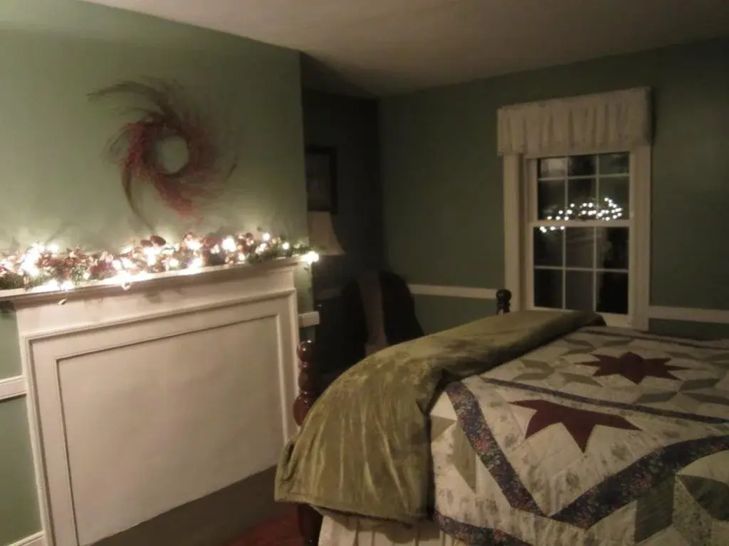 Grand Oak Manor Bed & Breakfast