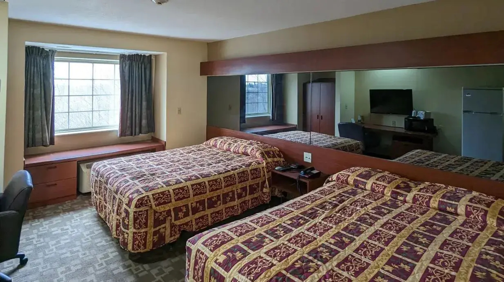 St Clair Inn and Suites