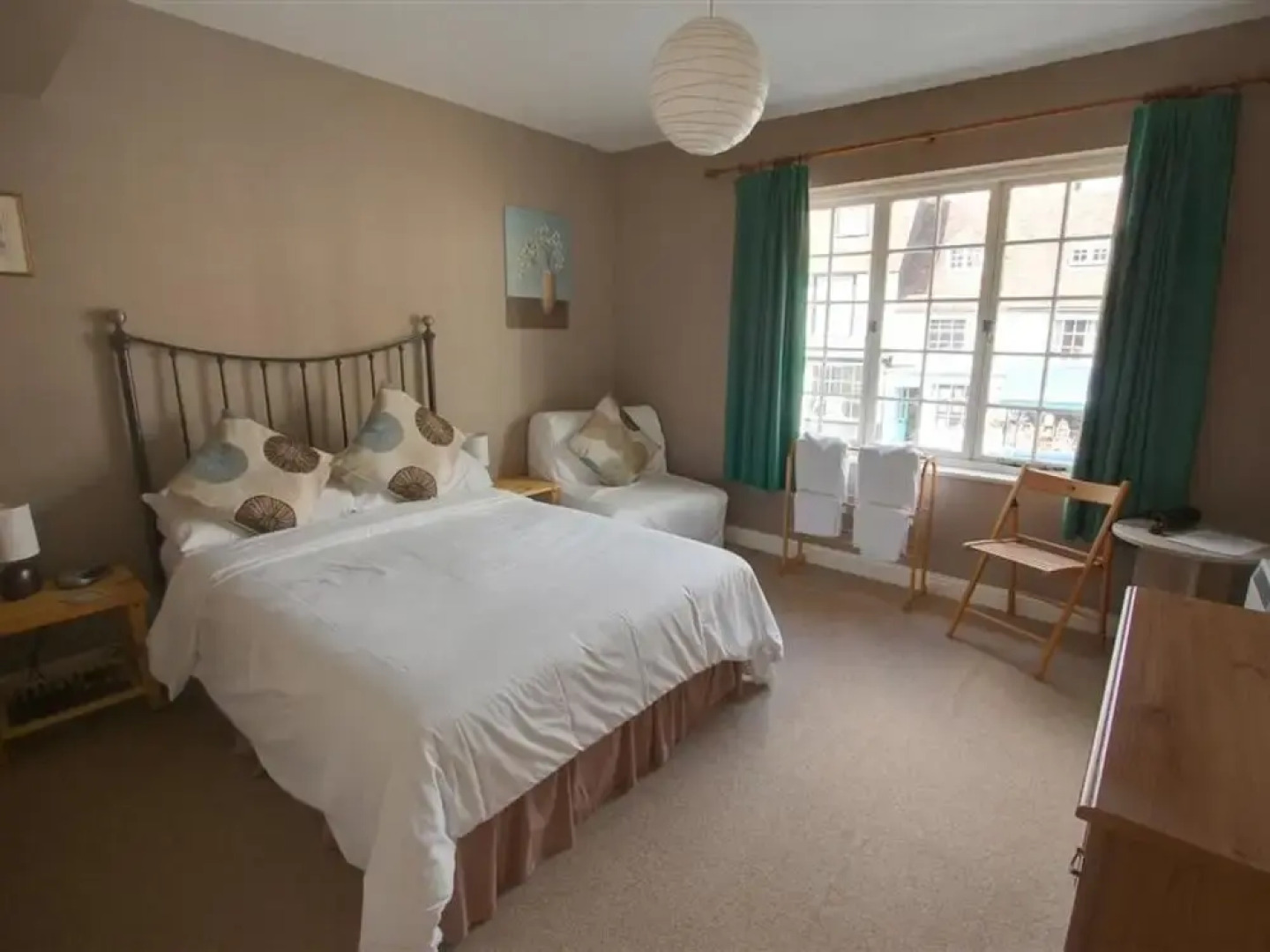 Lovely Apartment in Cranbrook With Serene View