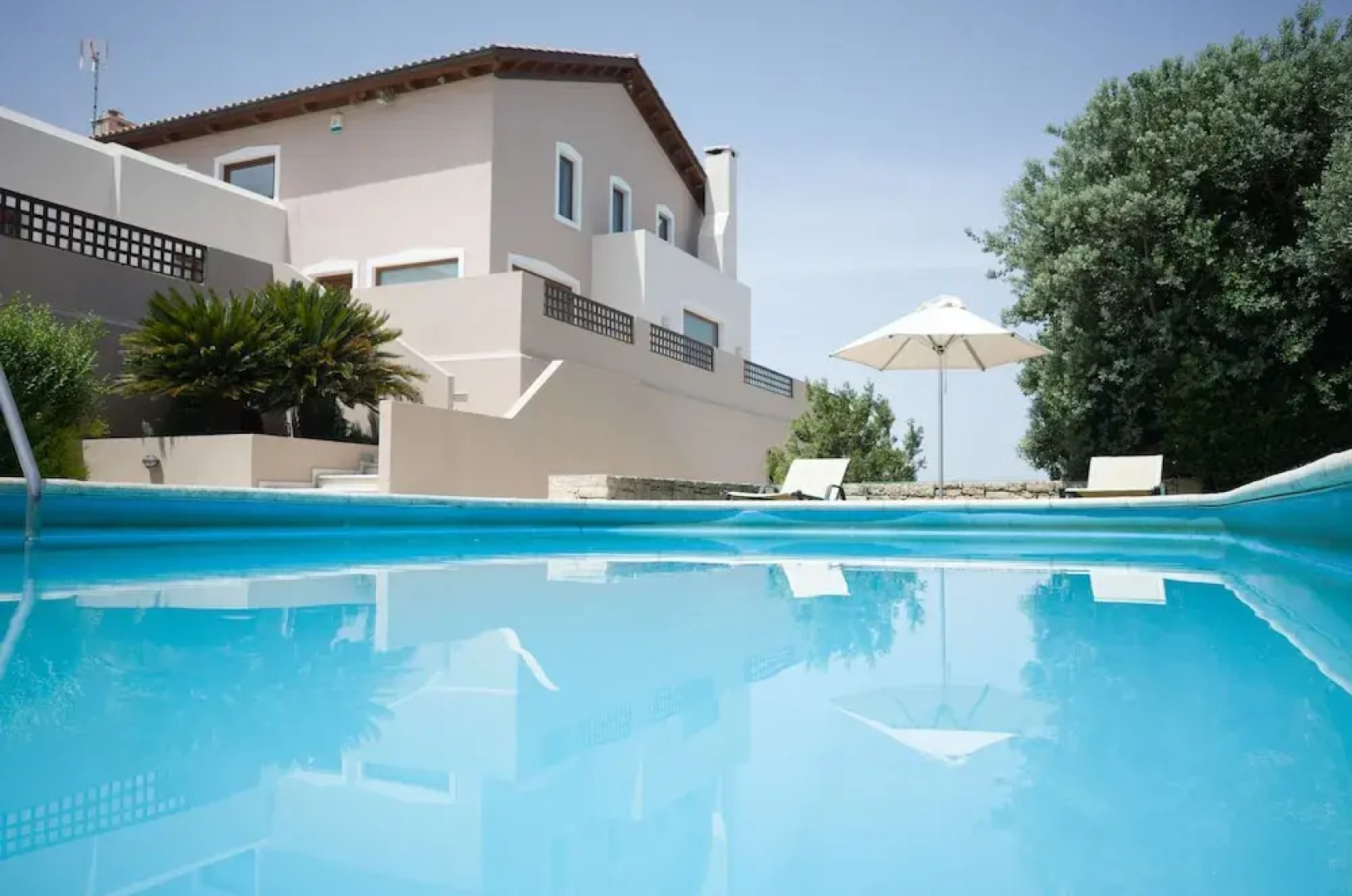 Luxurious Panoramic View Villa