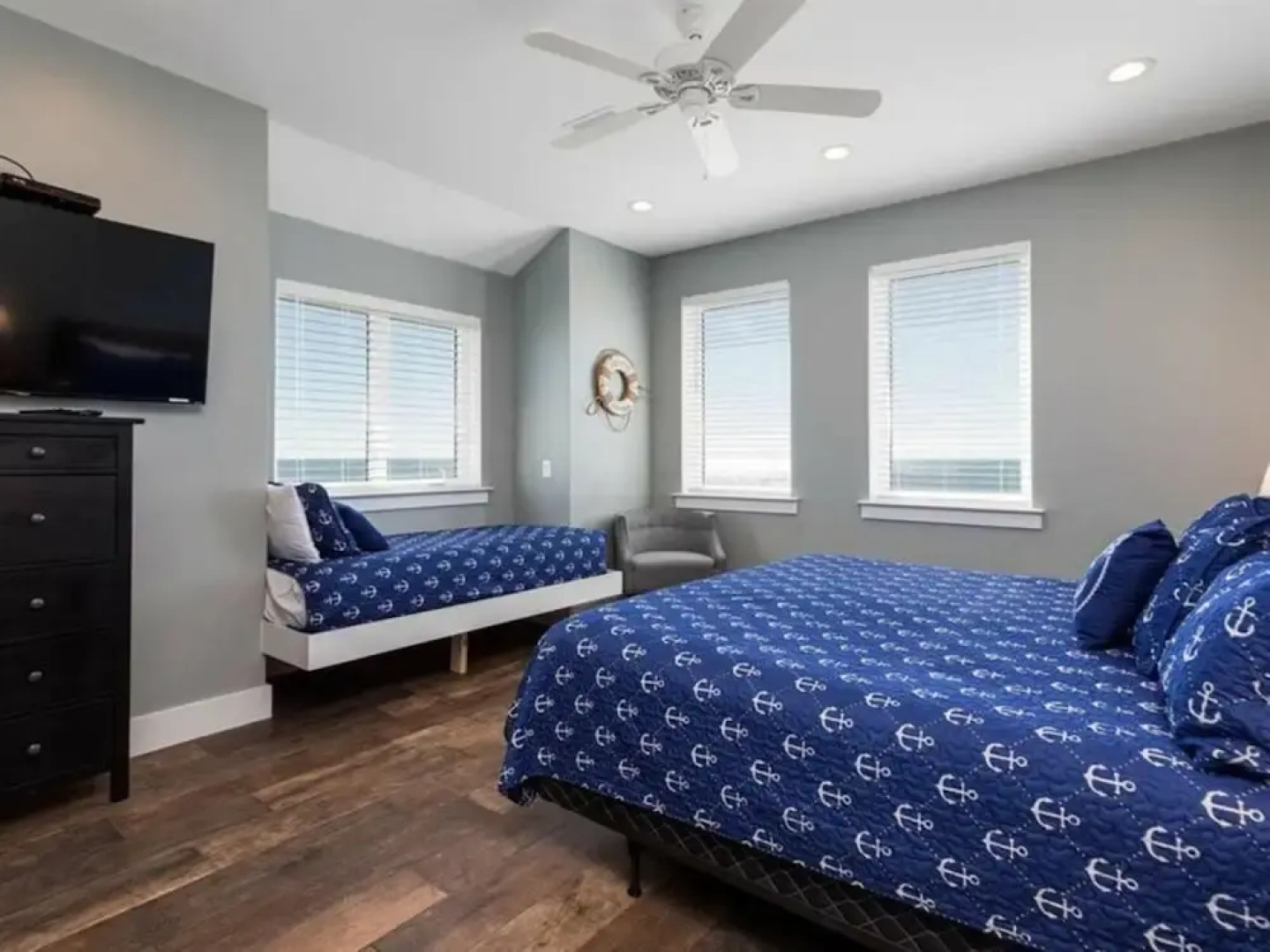 Shipwrecked by Meyer Vacation Rentals